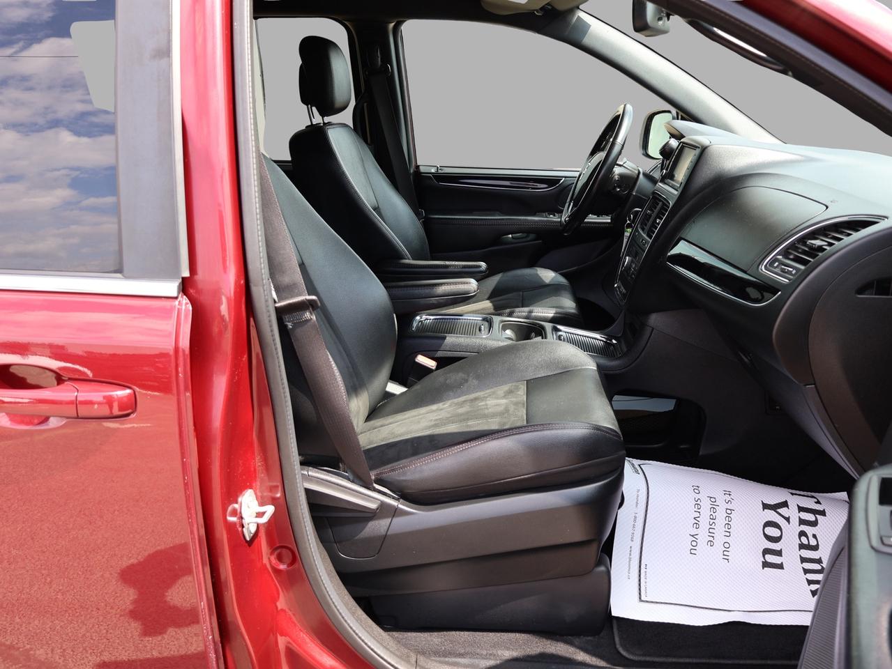 2020 Dodge Grand Caravan SXT-PREMIUM CERTIFIED *1 OWNER*ACCIDENT FREE* DODGE MAINTAIN* CAMERA NAV DVD BLUETOOTH LEATHER HEATED SEATS CRUISE ALLOYS Photo