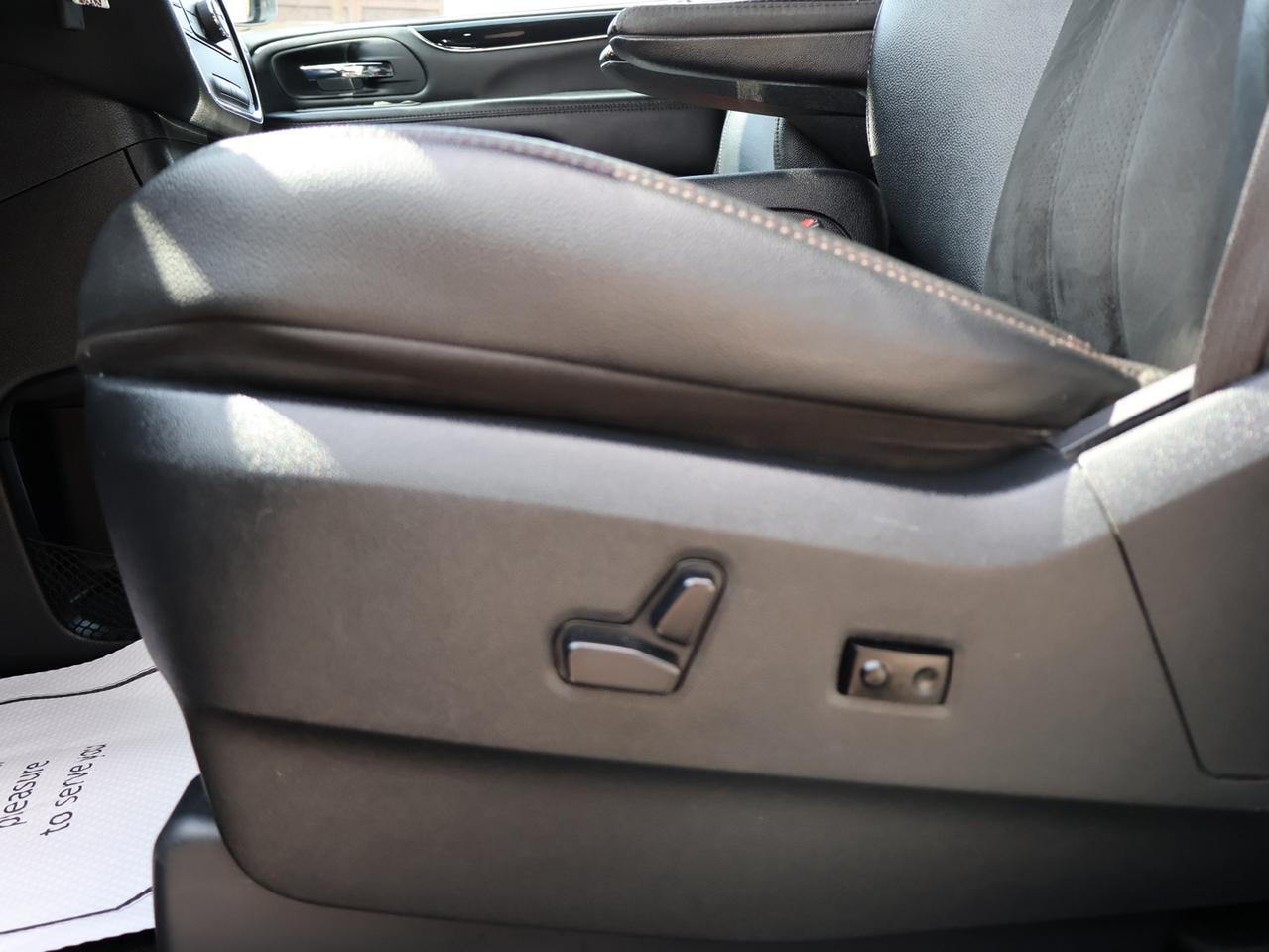 2020 Dodge Grand Caravan SXT-PREMIUM CERTIFIED *1 OWNER*ACCIDENT FREE* DODGE MAINTAIN* CAMERA NAV DVD BLUETOOTH LEATHER HEATED SEATS CRUISE ALLOYS Photo