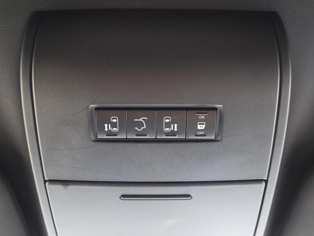 2020 Dodge Grand Caravan SXT-PREMIUM CERTIFIED *1 OWNER*ACCIDENT FREE* DODGE MAINTAIN* CAMERA NAV DVD BLUETOOTH LEATHER HEATED SEATS CRUISE ALLOYS Photo