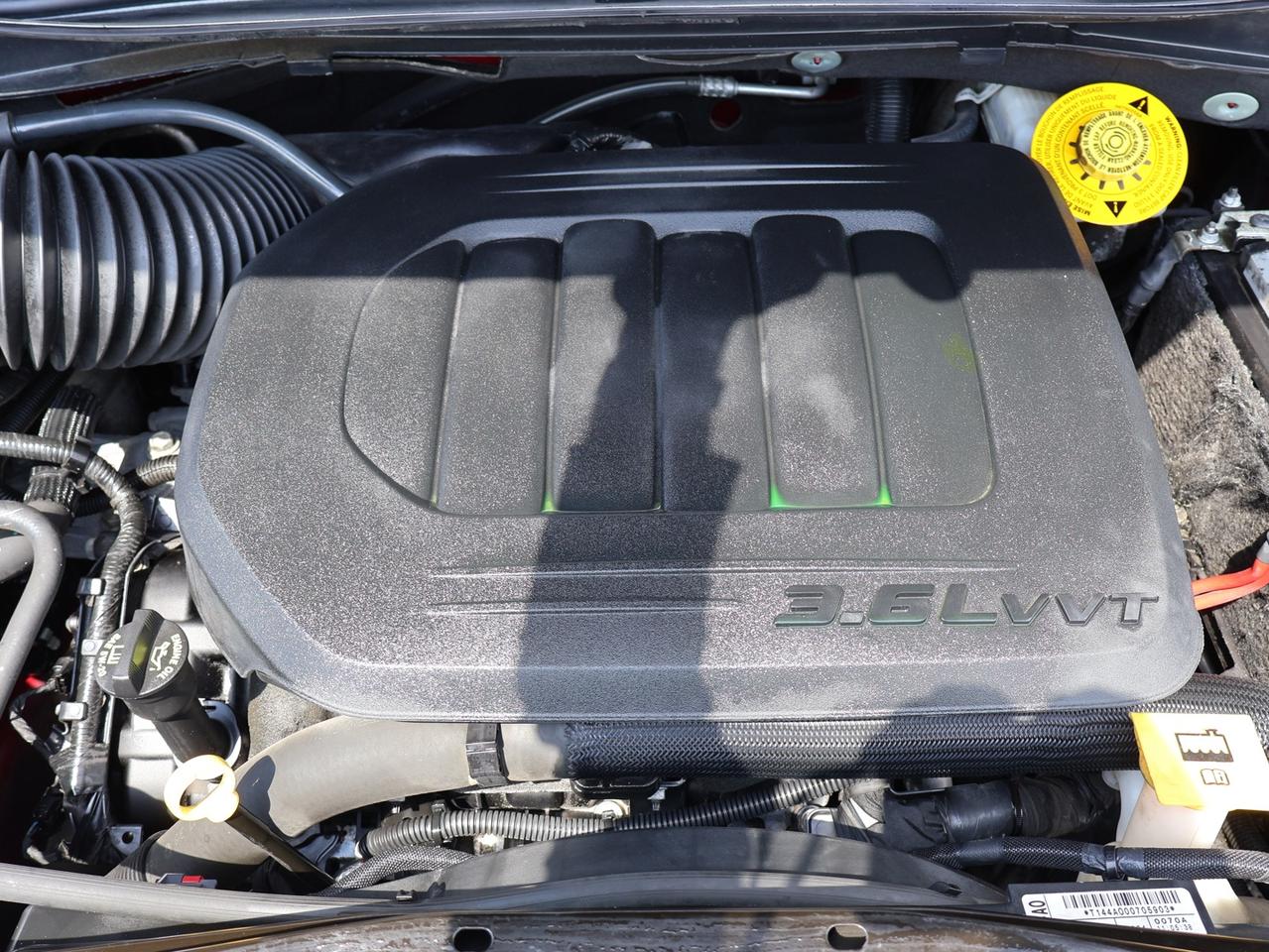 2020 Dodge Grand Caravan SXT-PREMIUM CERTIFIED *1 OWNER*ACCIDENT FREE* DODGE MAINTAIN* CAMERA NAV DVD BLUETOOTH LEATHER HEATED SEATS CRUISE ALLOYS Photo