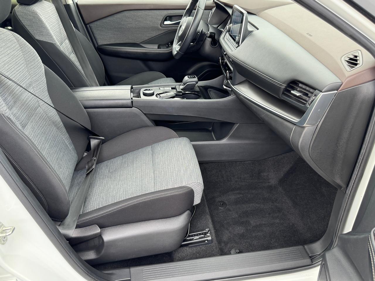 2023 Nissan Rogue SV Moonroof AWD+ONE OWNER+CLEAN CARFAX Photo