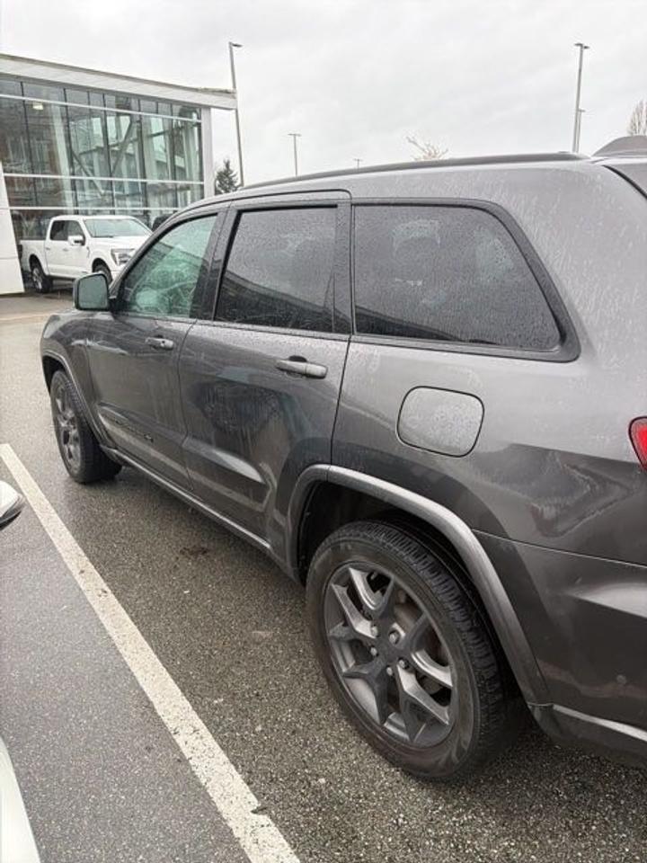 2021 Jeep Grand Cherokee 80th Anniversary Edition Photo