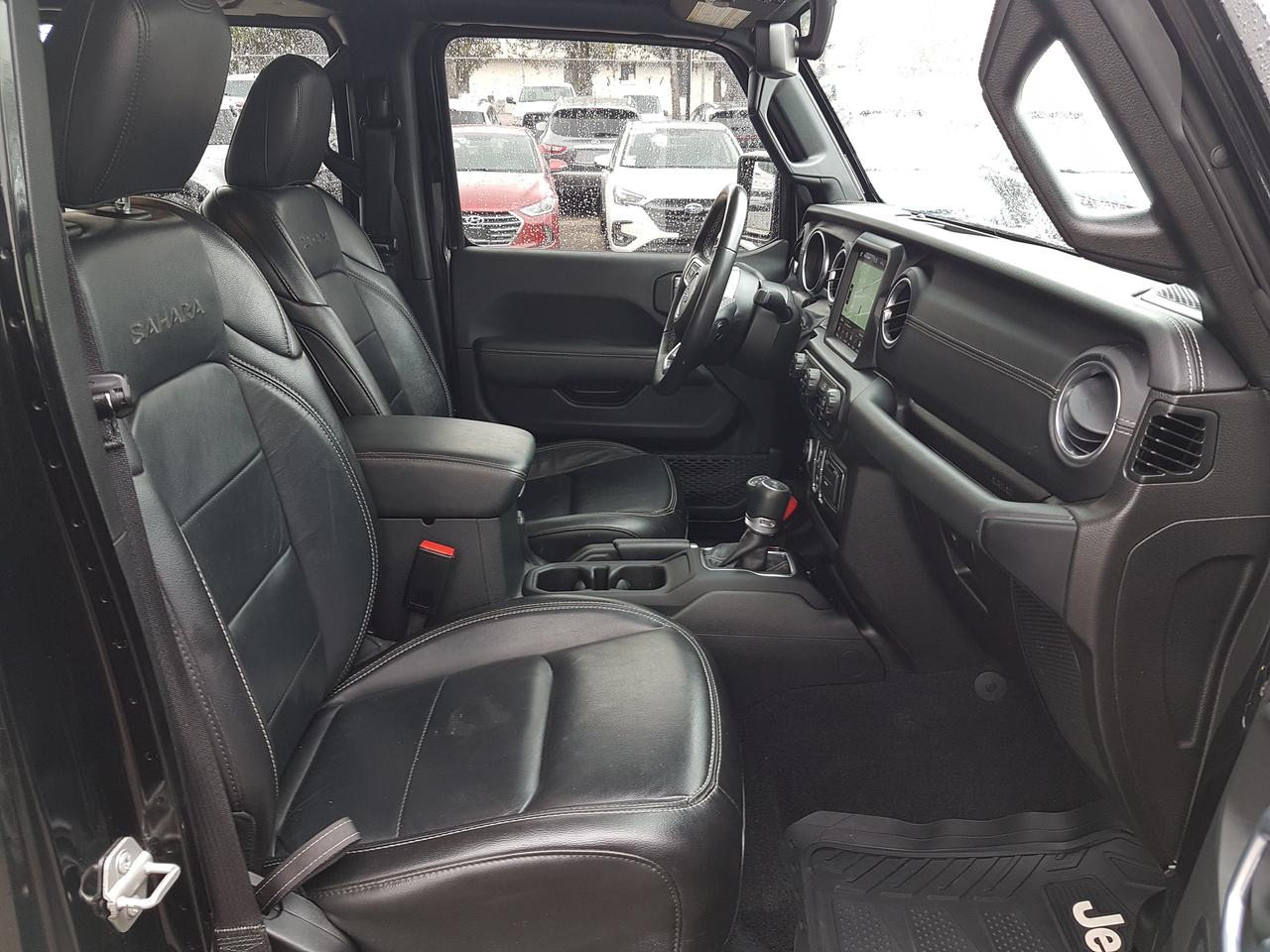 2023 Jeep Wrangler Unlimited Sahara *LEATHER-NAVIGATION* Photo