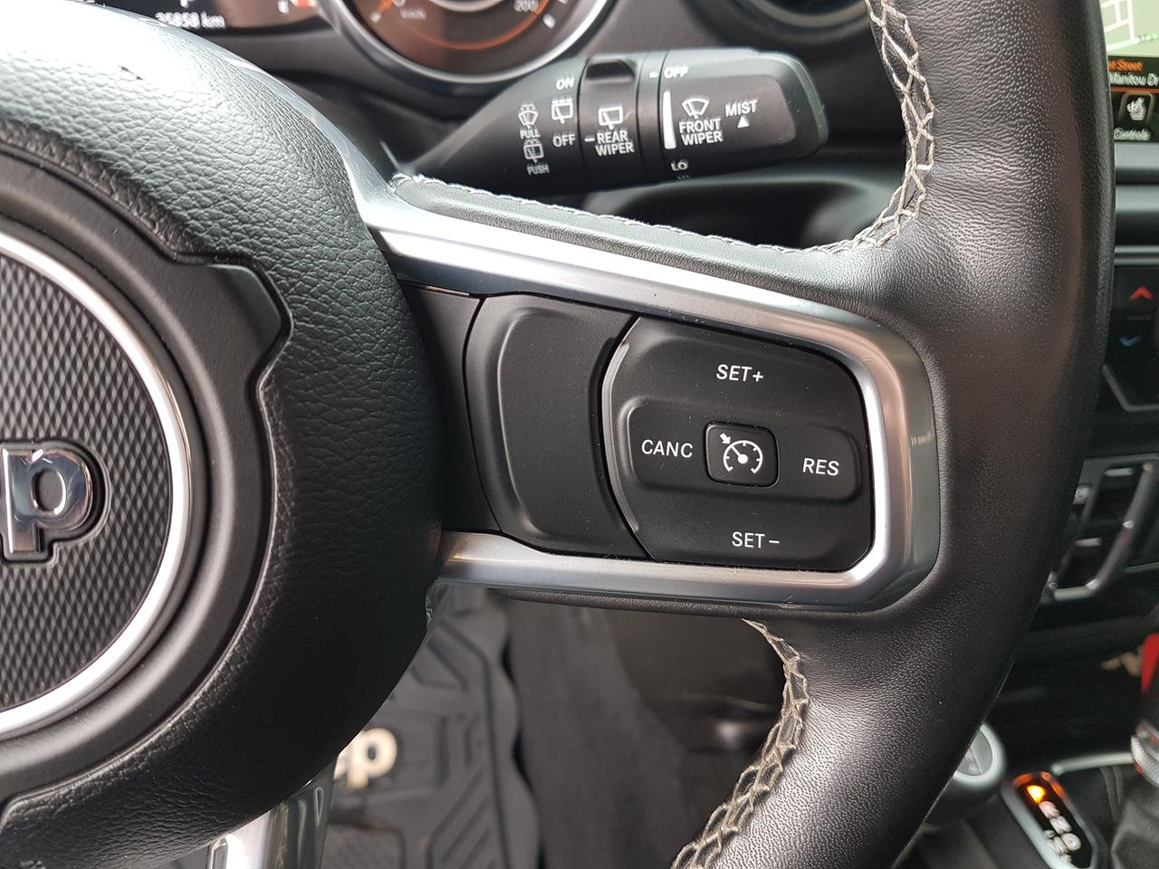 2023 Jeep Wrangler Unlimited Sahara *LEATHER-NAVIGATION* Photo