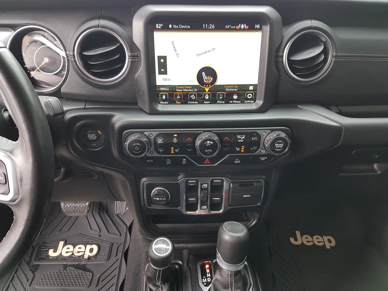 2023 Jeep Wrangler Unlimited Sahara *LEATHER-NAVIGATION* Photo
