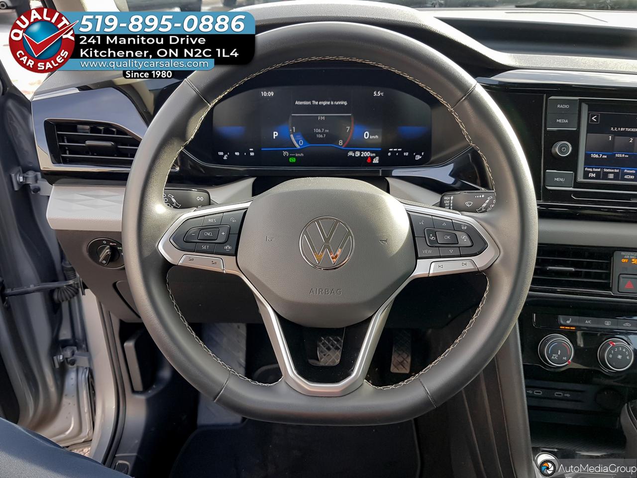 2024 Volkswagen Taos Trendline *HEATED SEATS* Photo