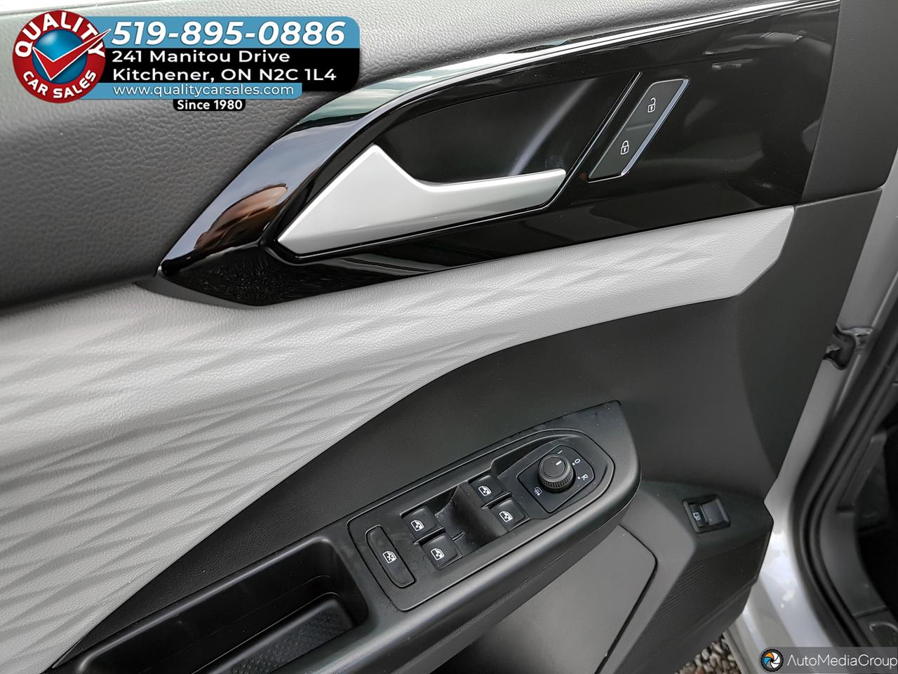 2024 Volkswagen Taos Trendline *HEATED SEATS* Photo