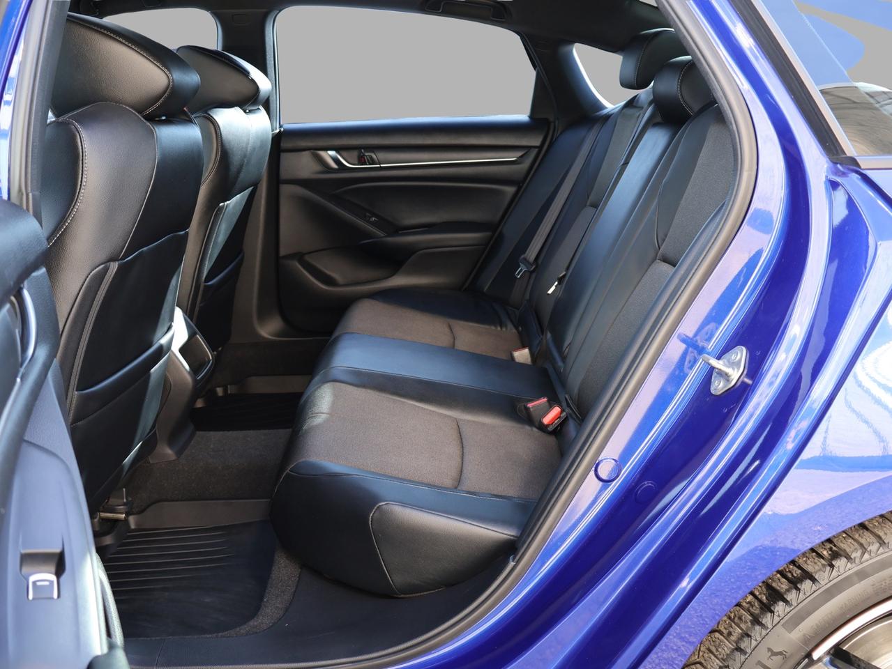 2018 Honda Accord SPORT CERTIFIED *ACCIDENT FREE*HONDA MAINTAIN* CAMERA BLUETOOTH LEATHER HEATED SUNROOF CRUISE ALLOYS Photo