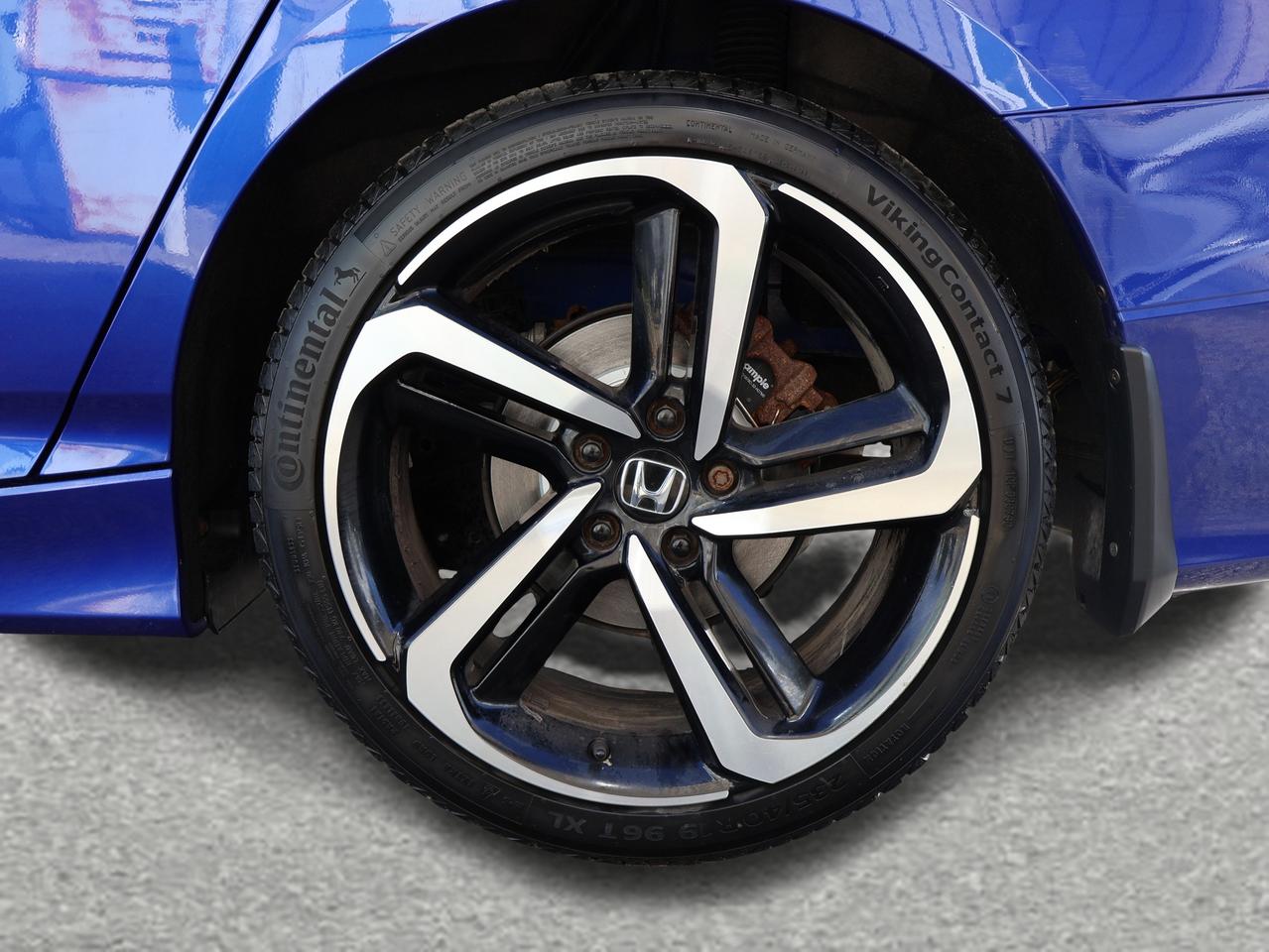 2018 Honda Accord SPORT CERTIFIED *ACCIDENT FREE*HONDA MAINTAIN* CAMERA BLUETOOTH LEATHER HEATED SUNROOF CRUISE ALLOYS Photo