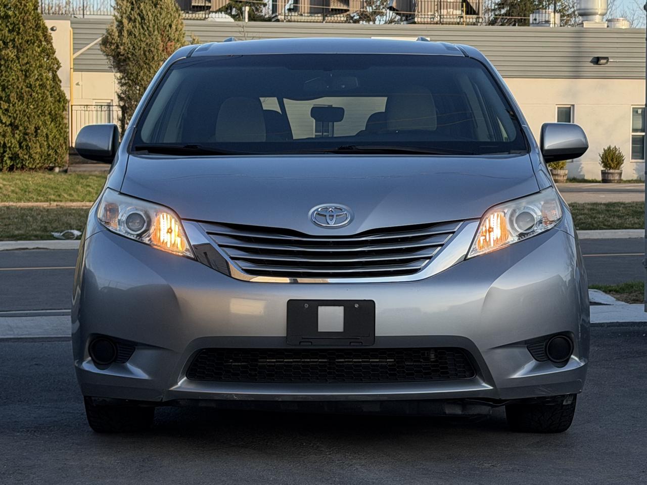 2015 Toyota Sienna LE 8PASS|BACKUP|BT Photo