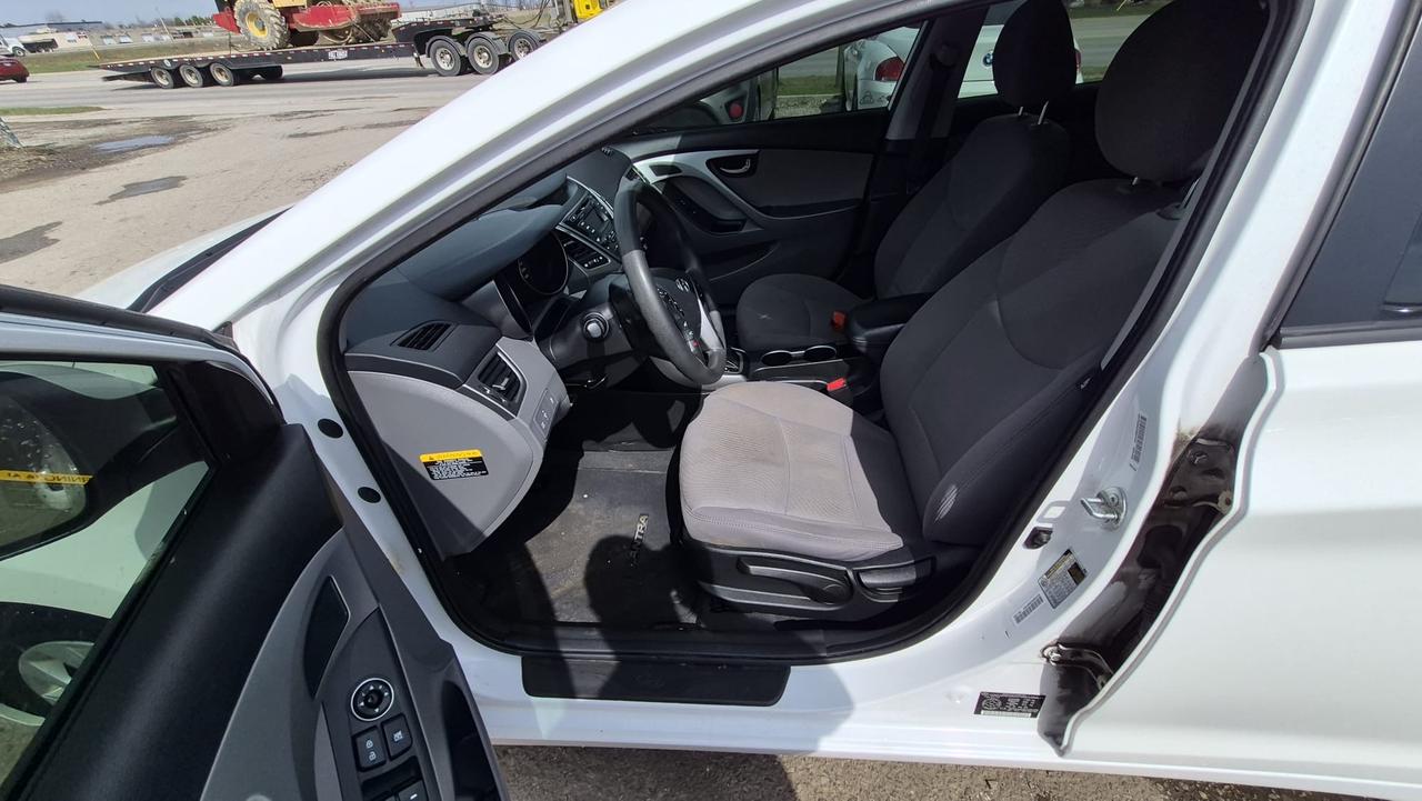 2014 Hyundai Elantra GL, WELL MAINTAINED, DRIVES GREAT, CERTIFIED Photo