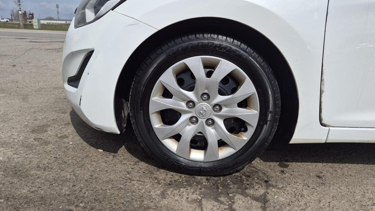 2014 Hyundai Elantra GL, WELL MAINTAINED, DRIVES GREAT, CERTIFIED Photo