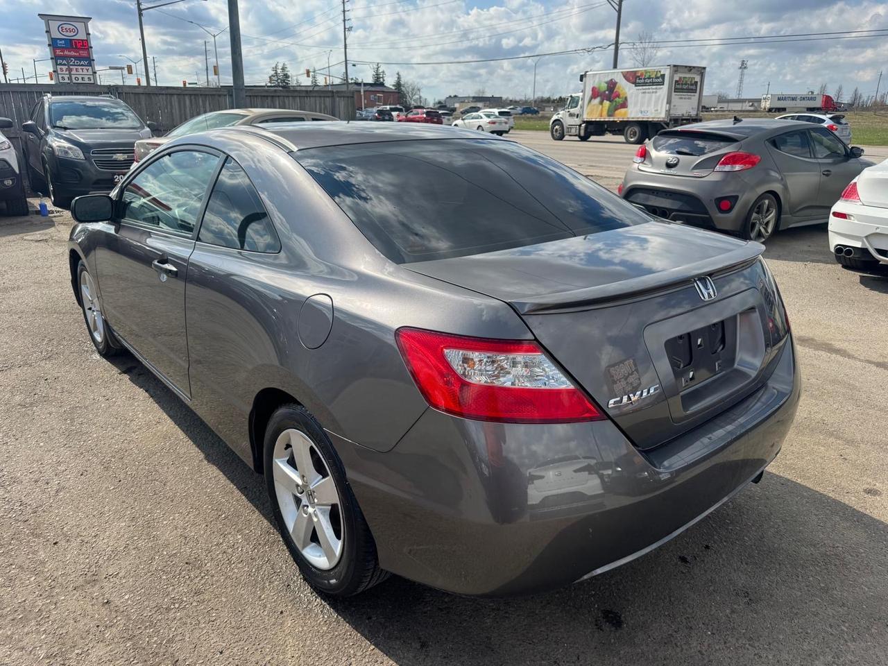 2009 Honda Civic DX-G, AUTO, ONLY 85KMS, REBUILT TITLE, CERT Photo