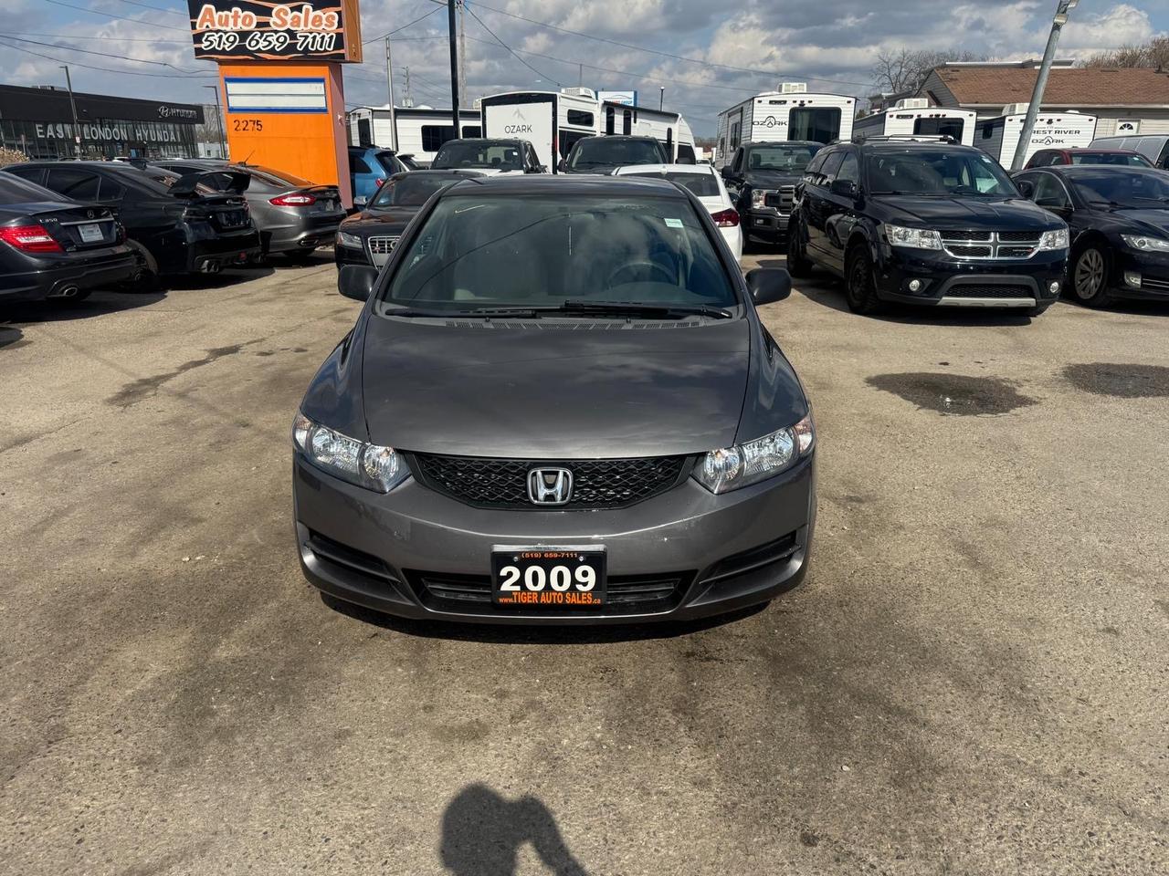 2009 Honda Civic DX-G, AUTO, ONLY 85KMS, REBUILT TITLE, CERT Photo