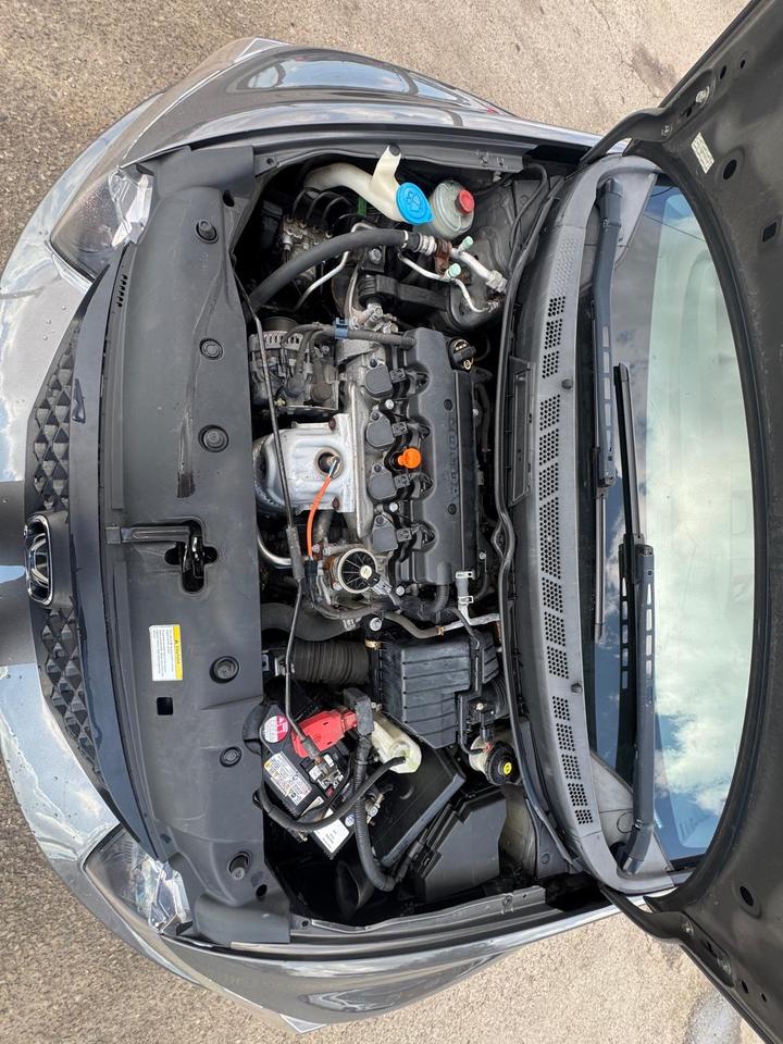 2009 Honda Civic DX-G, AUTO, ONLY 85KMS, REBUILT TITLE, CERT Photo