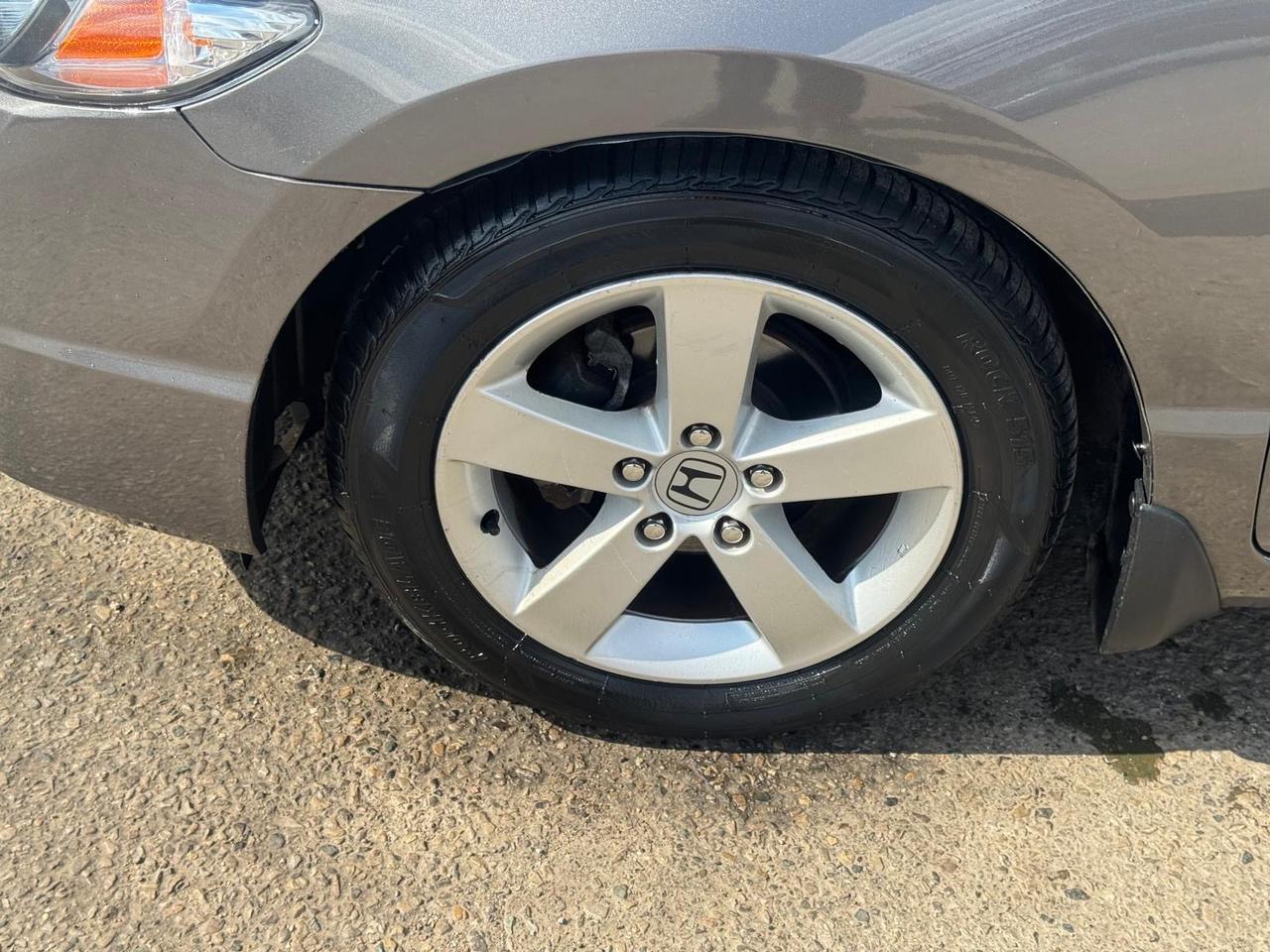 2009 Honda Civic DX-G, AUTO, ONLY 85KMS, REBUILT TITLE, CERT Photo