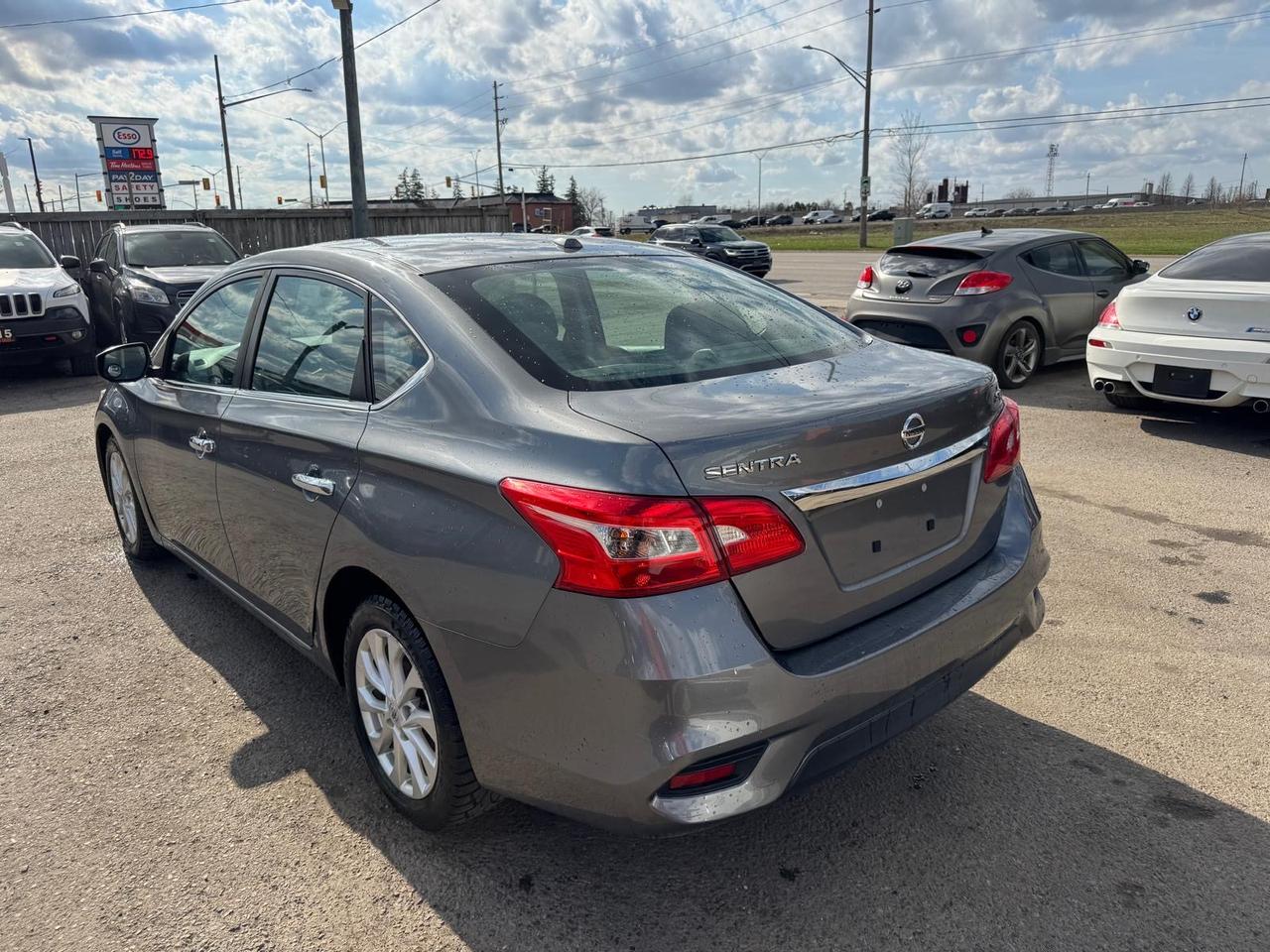 2017 Nissan Sentra S Photo