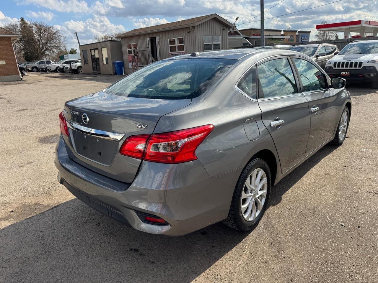 2017 Nissan Sentra S Photo