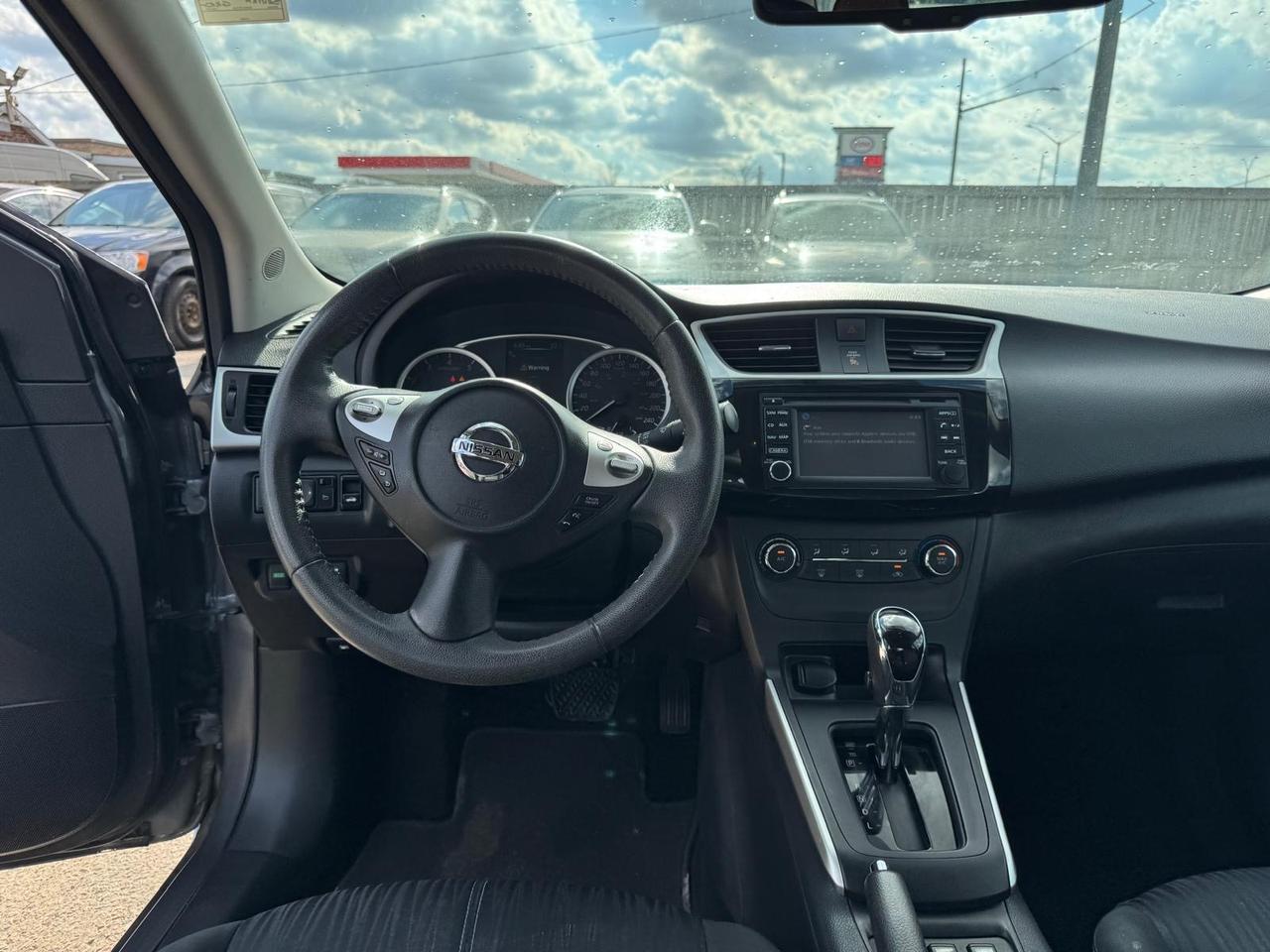 2017 Nissan Sentra S Photo