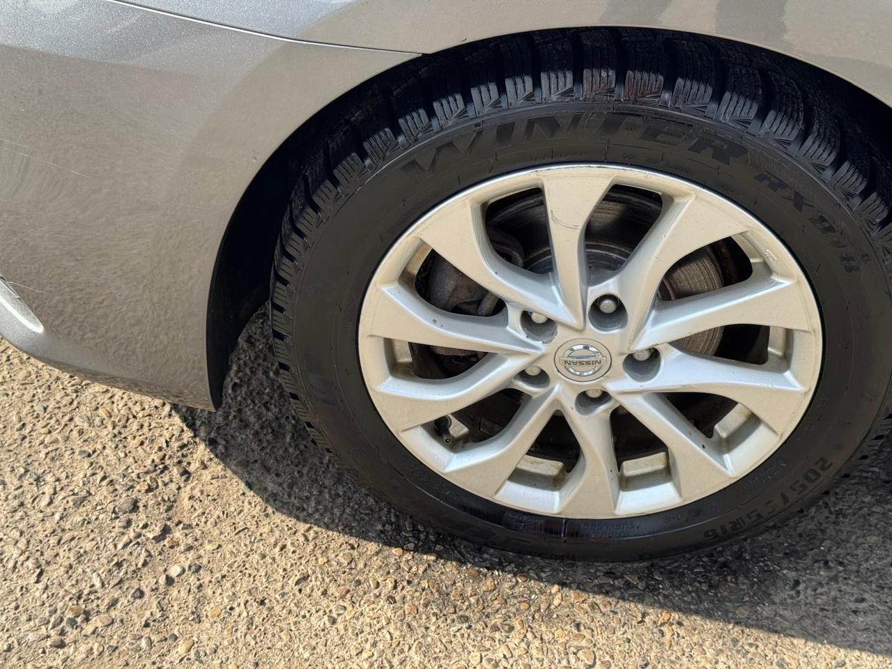 2017 Nissan Sentra S Photo