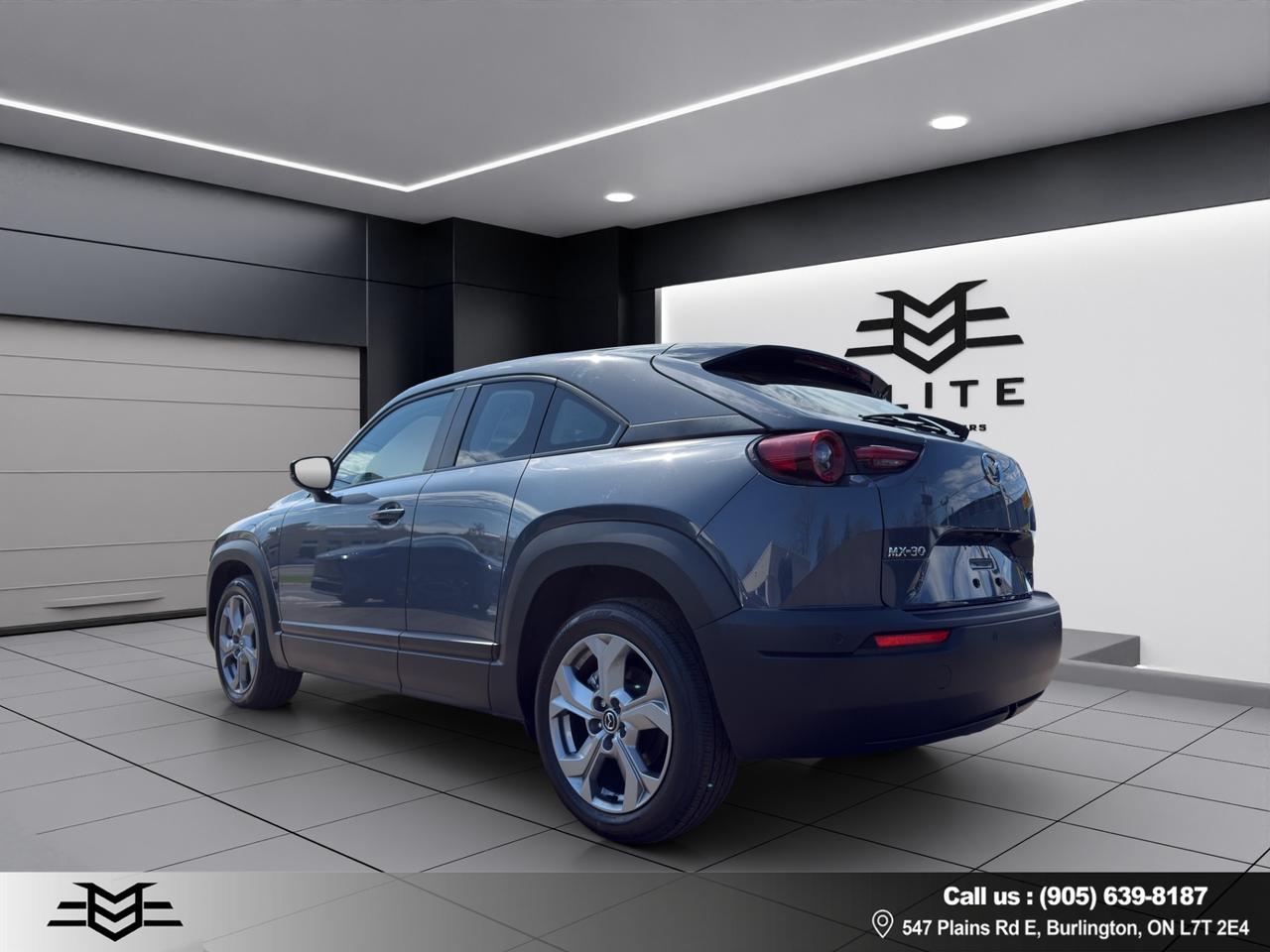 2023 Mazda MX-3 0 EV GS - ELECTRIC - BLIND SPOT MONITOR - LOW KMS !!! Photo4