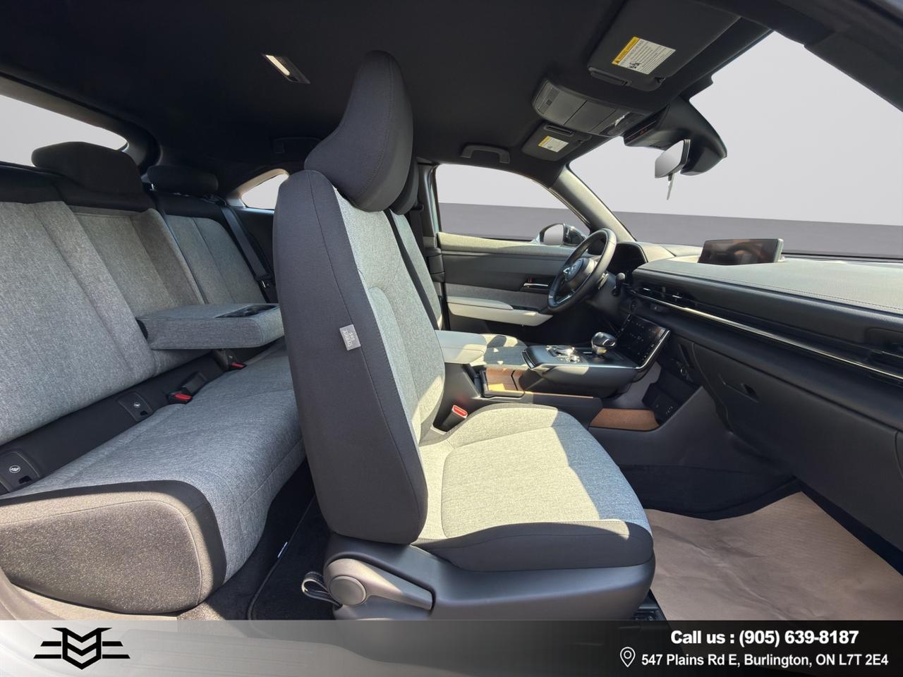 2023 Mazda MX-3 0 EV GS - ELECTRIC - BLIND SPOT MONITOR - LOW KMS !!! Photo