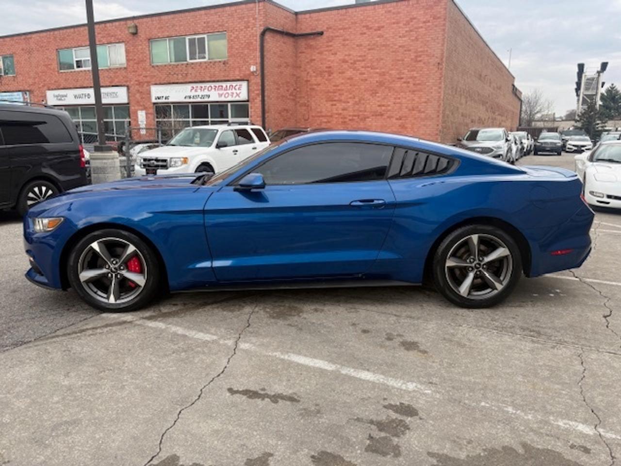 2017 Ford Mustang V6 FASTBACK-AUTOMATIC-CAMERA-REMOTE START-CERTIFIED!! Photo