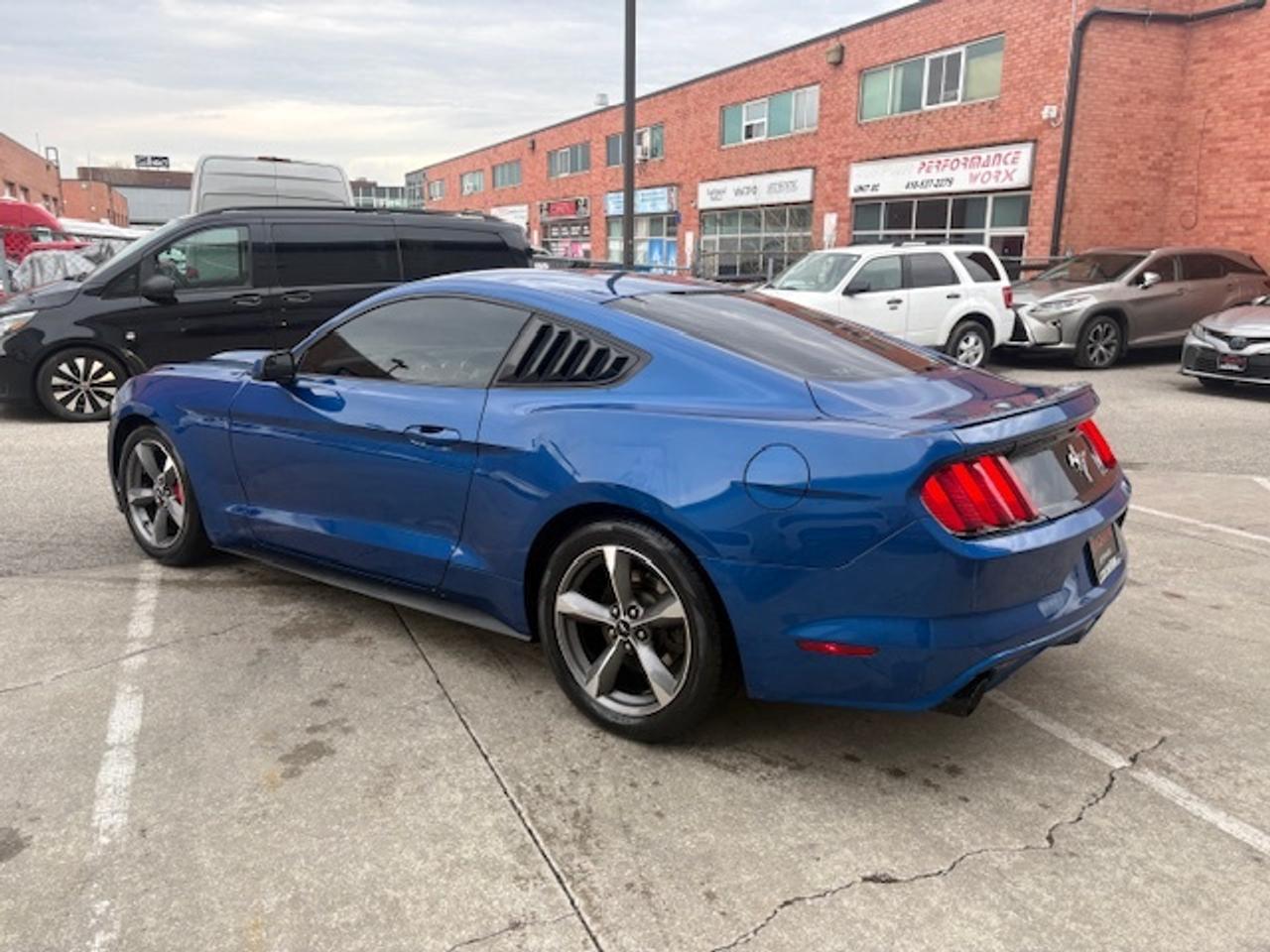 2017 Ford Mustang V6 FASTBACK-AUTOMATIC-CAMERA-REMOTE START-CERTIFIED!! Photo