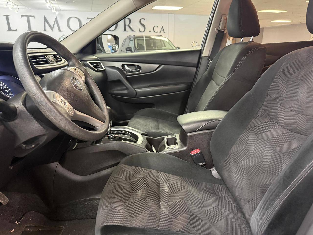 2015 Nissan Rogue AWD 4dr S, 19 DEALER SERVICE RECORDS Photo