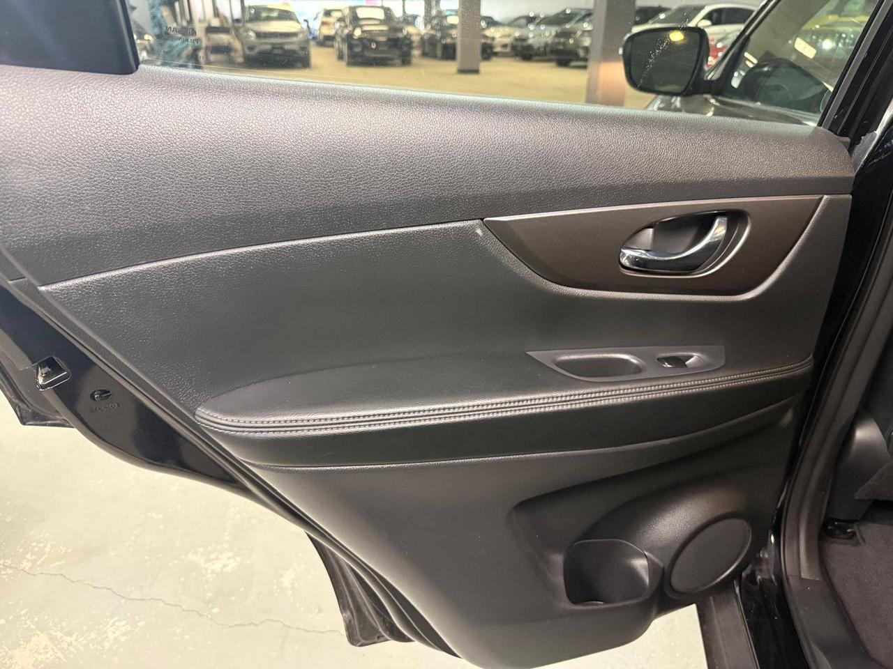 2015 Nissan Rogue AWD 4dr S, 19 DEALER SERVICE RECORDS Photo