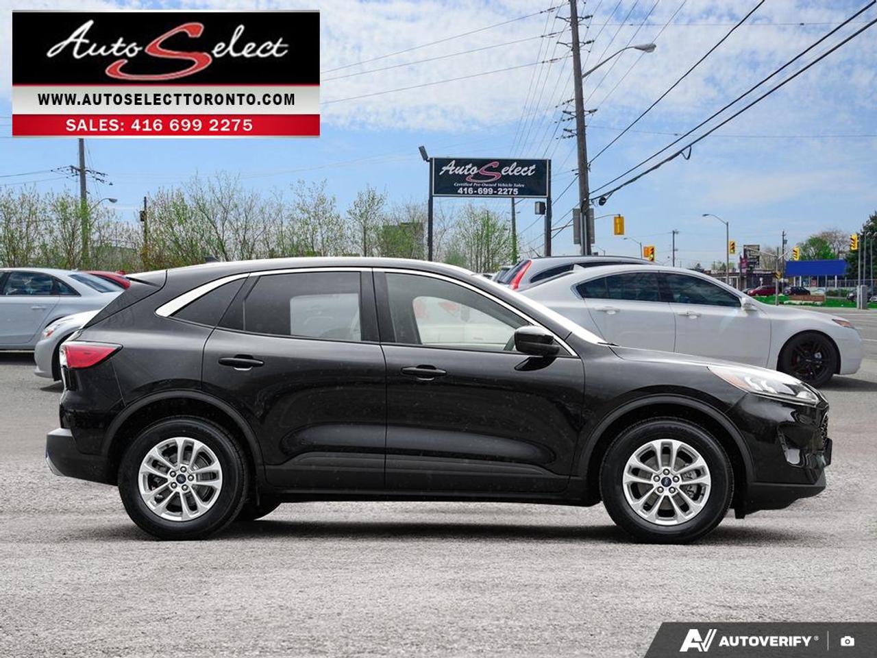 2020 Ford Escape SE AWD - Apple Carplay - Andoid Auto - Well Maintaine Photo2