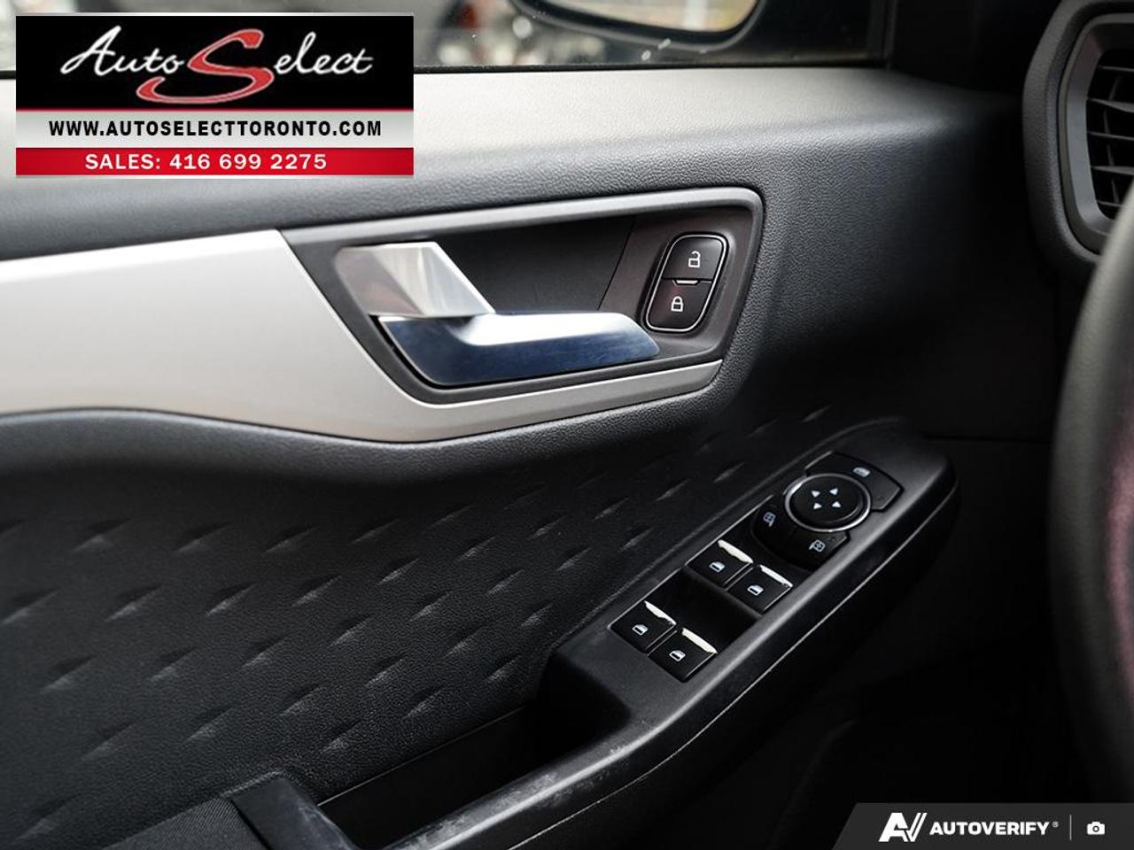 2020 Ford Escape SE AWD - Apple Carplay - Andoid Auto - Well Maintaine Photo