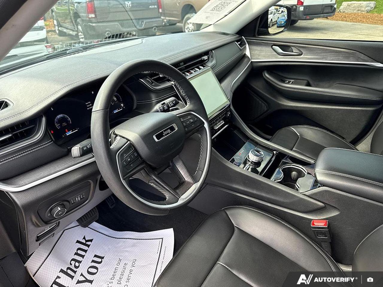 2023 Jeep Grand Cherokee L Limited BLACK APPEARENCE AWD LUXURY TECH GROUP Photo