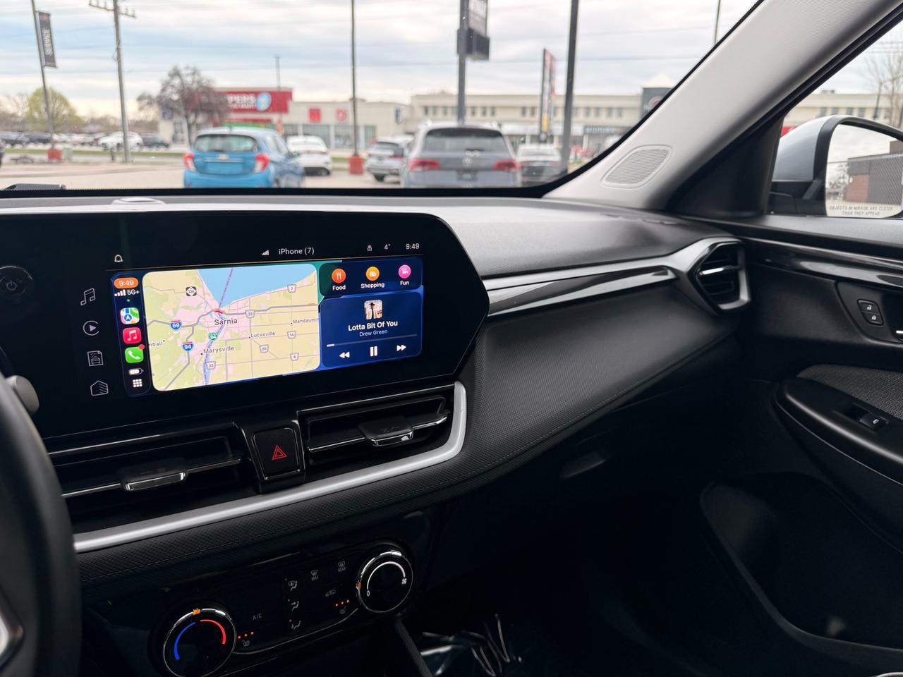 2024 Chevrolet TrailBlazer LT Wireless Apple CarPlay & Android Auto Photo