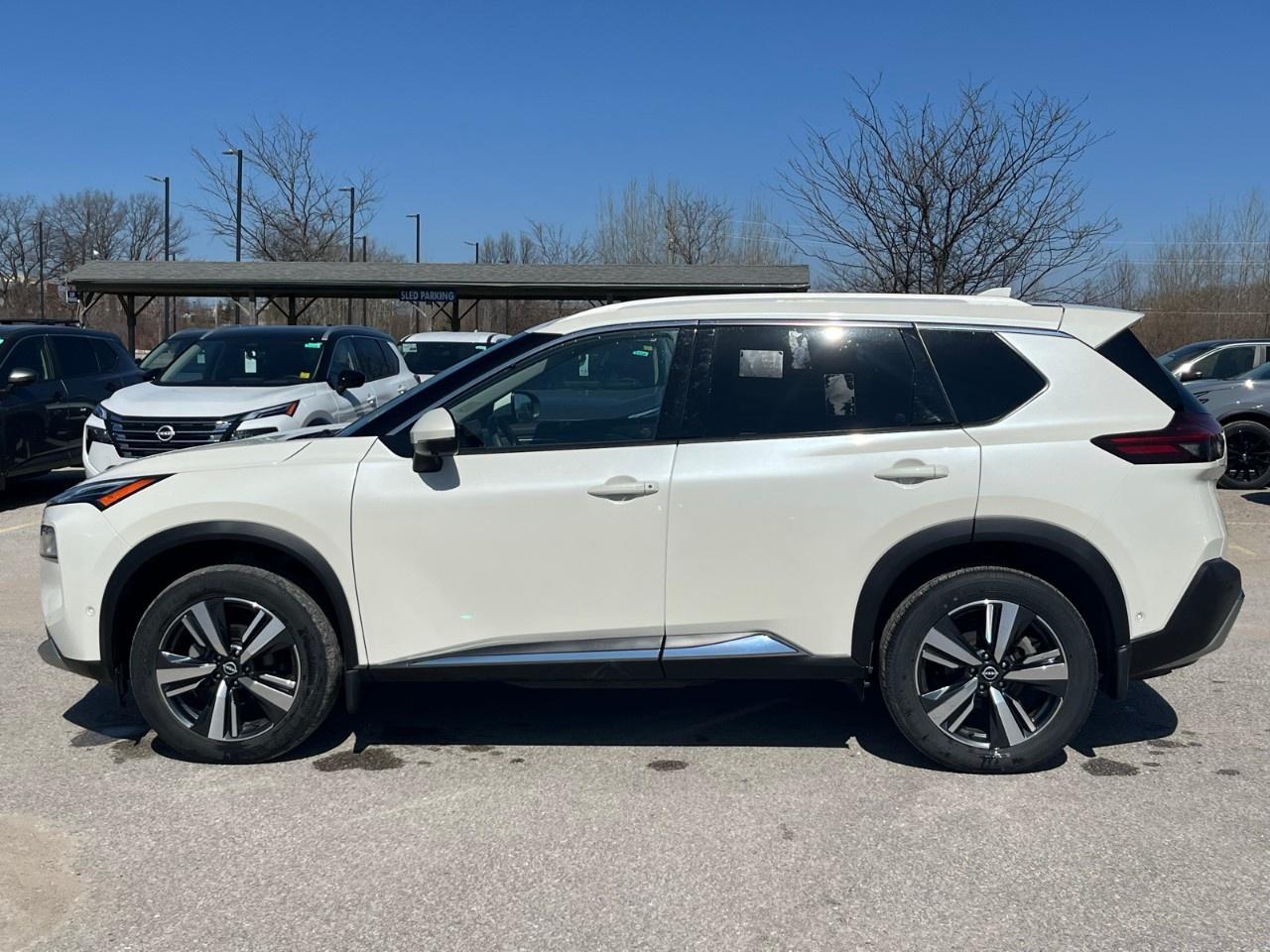 2023 Nissan Rogue AWD Platinum Photo