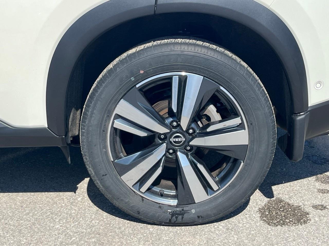 2023 Nissan Rogue AWD Platinum Photo