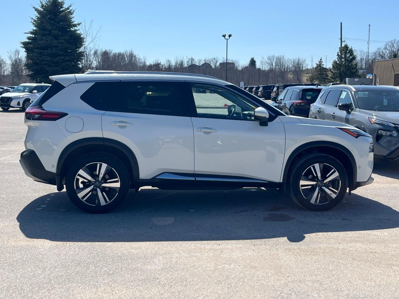 2023 Nissan Rogue AWD Platinum Photo