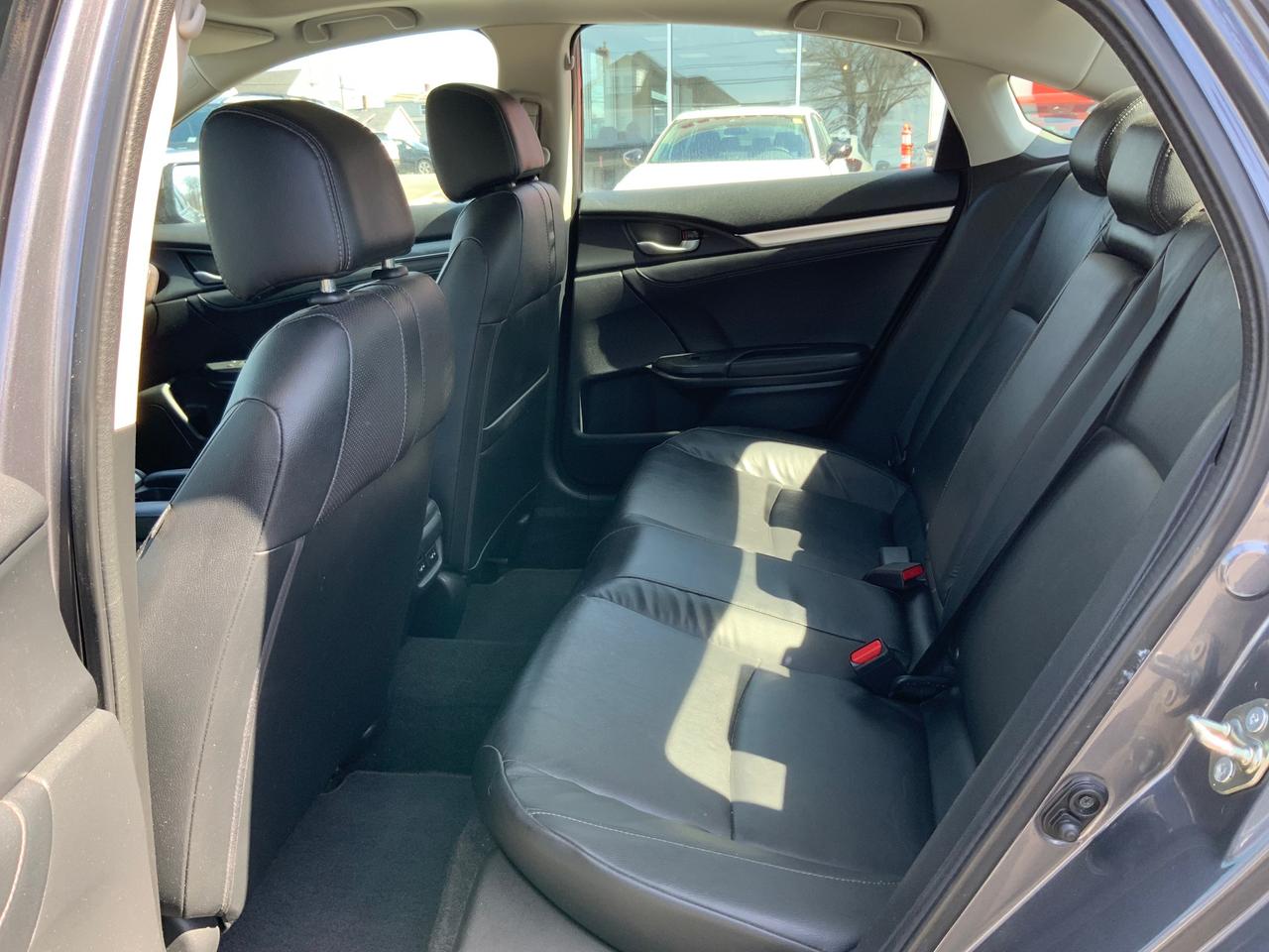 2016 Honda Civic Sedan Touring Photo