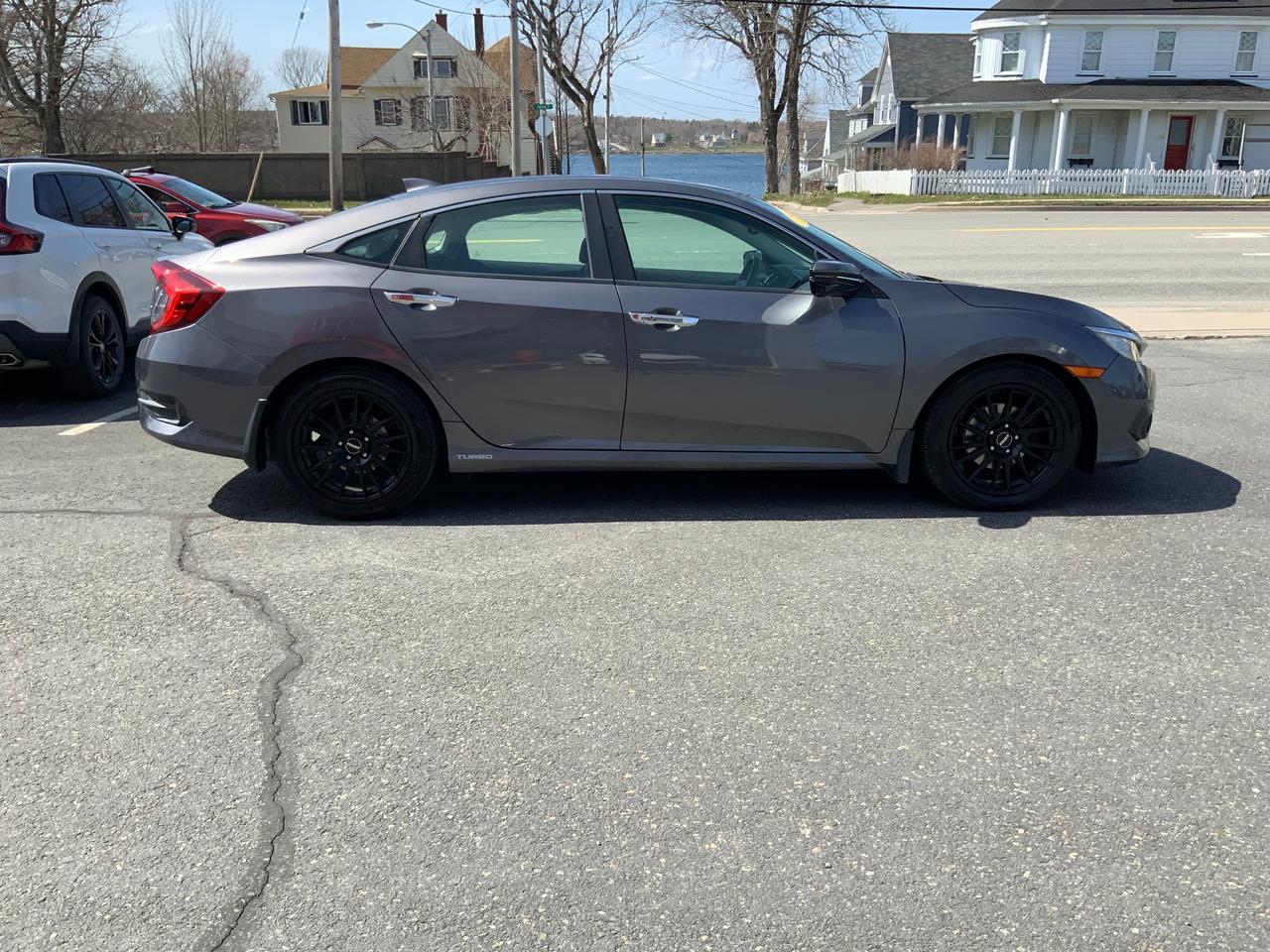 2016 Honda Civic Sedan Touring Photo