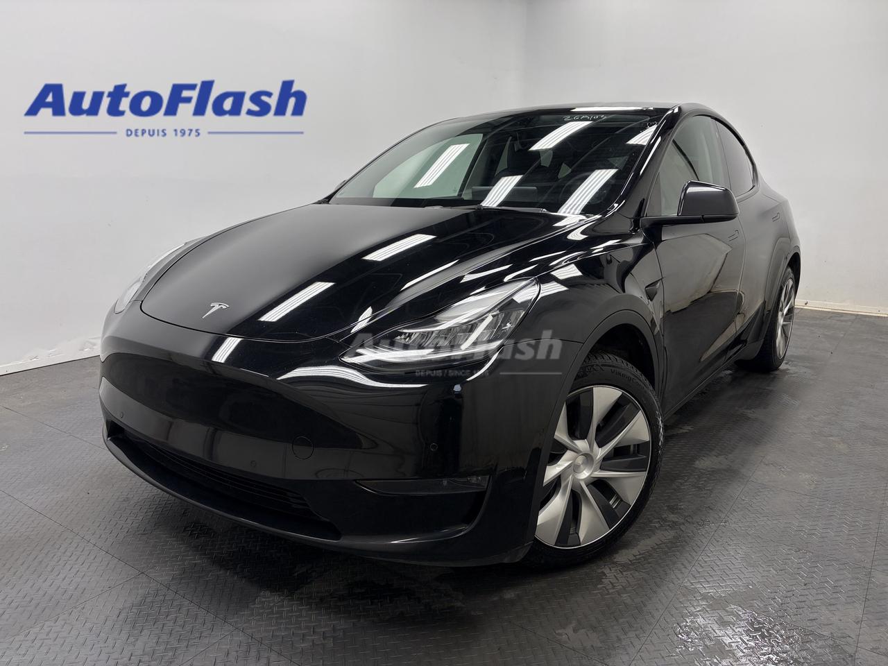 +Avertisseur de d&eacute;rive de la trajectoire / Lane departure warning 
+Bluetooth 
+Cam&eacute;ra de recul / Backup camera 
+Commandes de radio au volant / Steering wheel audio controls 
+D&eacute;marrage &agrave; bouton / Push button start 
+Hayon &eacute;lectrique / Electric hatch 
+Si&egrave;ges en cuir / Leather interior 
+R&eacute;gulateur de vitesse  / Cruise control 
+R&eacute;gulateur de vitesse adaptatif / Adaptive cruise control 
+Si&egrave;ges chauffants / Heated seats 
+Syst&egrave;me dassistance stationnement / Park assist system 
+Syst&egrave;me de navigation / Navigation system 
+Surveillance des angles morts / Blind spot monitoring 
+Syst&egrave;me d&eacute;vitement de collision / Collision warning system 
+Toit a vision panoramique / Panoramic sunroof 																							
+Un seul propri&eacute;taire / One owner
+V&eacute;rifi&eacute; par Carfax / Carfax verified
+Protection m&eacute;canique disponible / Mechanical protection available

Visitez notre page Google pour voir tous les commentaires positifs que nos clients nous laissent.
 
Financement rapide et facile, 1ere, 2e et 3e chances au cr&eacute;dit, approbation en 30 minutes, taux dacceptation tr&egrave;s &eacute;lev&eacute;. 

Essayez notre demande de cr&eacute;dit s&eacute;curis&eacute; en ligne, sans obligation! 

Nous sommes les sp&eacute;cialistes des autos, fourgonnettes, VUS, 4x4, et les camions l&eacute;gers jusqu&agrave; une tonne. 

*Seulement le nettoyage de base du v&eacute;hicule, fait par un sous-traitant, est inclus. Pour un perfectionnement de lesth&eacute;tique int&eacute;rieur/ext&eacute;rieur, dont une d&eacute;contamination de la peinture, des retouches de peinture, faites par nos experts en esth&eacute;tique, une somme de 249$ sera ajout&eacute;e &agrave; votre facture. Aussi disponible, loption dimmatriculer la voiture sur place, qui vous permet d&eacute;pargner du temps et le co&ucirc;t de 25$ du transit temporaire.

*AutoFlash se r&eacute;serve le droit de refuser un paiement en comptant. 

*************

Since 1975 AutoFlash has offered the best price-quality and excellent service. 

Visit our Google page to read all the nice things our clients have to say about us.

We have financing for all credit situations. 1st 2nd 3rd chance credit with an excellent approval rate!

Try our secured online credit application any time, with no obligation! 

We specialize in all brands, makes and models. Whether you need a car, truck, SUV or minivan, we can help you.

And if we dont have it, well find it for you!

*Only the basic cleaning of the vehicle, done by a subcontractor, is included in the advertised price. For a complete interior/exterior detailing, done by our esthetic specialists, which includes a complete paint decontamination and paint touch-ups if needed, an amount of 249$ will be added to your invoice. Also available, in-house licensing, which allows you to save the $25 for a temporary Transit.

*AutoFlash reserves the right to refuse a cash payment.