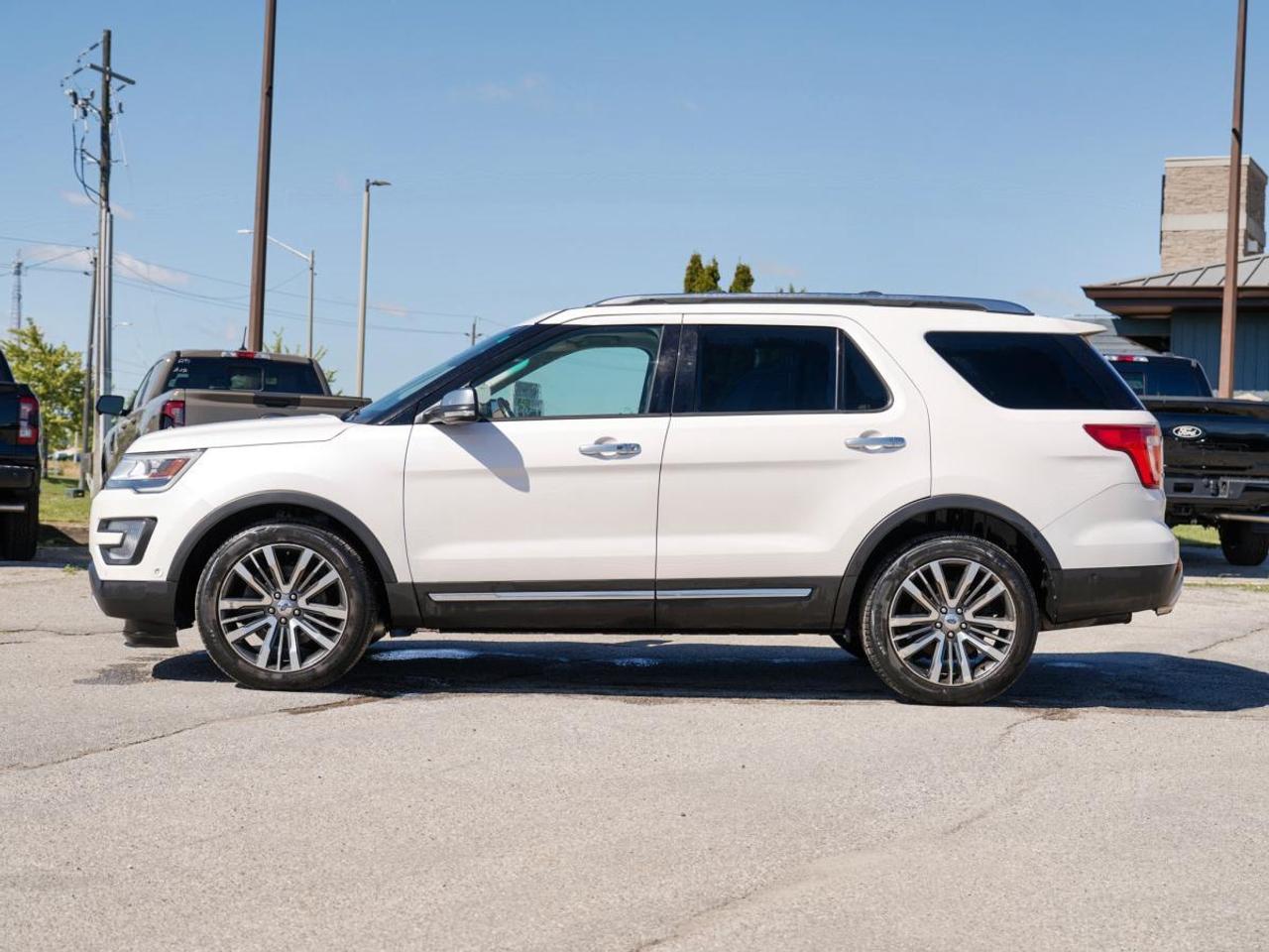 2017 Ford Explorer Platinum/ 3 Rows Of | LEATHER | SUN ROOF | NAVI Photo