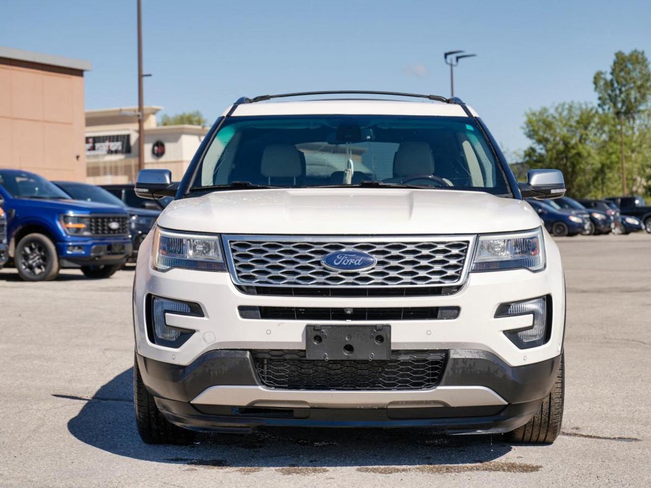 2017 Ford Explorer Platinum/ 3 Rows Of | LEATHER | SUN ROOF | NAVI Photo