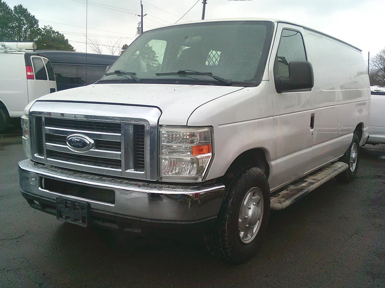 2012 Ford Econoline E-250 W/Heavy Duty Compressor Photo2