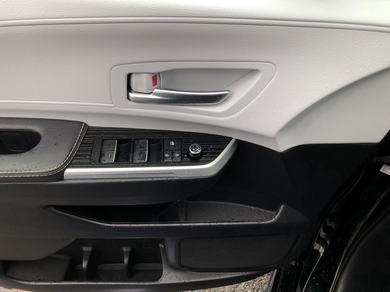 2025 Toyota Sienna XSE 7-Passenger XSE HYBRID!!  AWD, ROOF, HTD. SEAT Photo