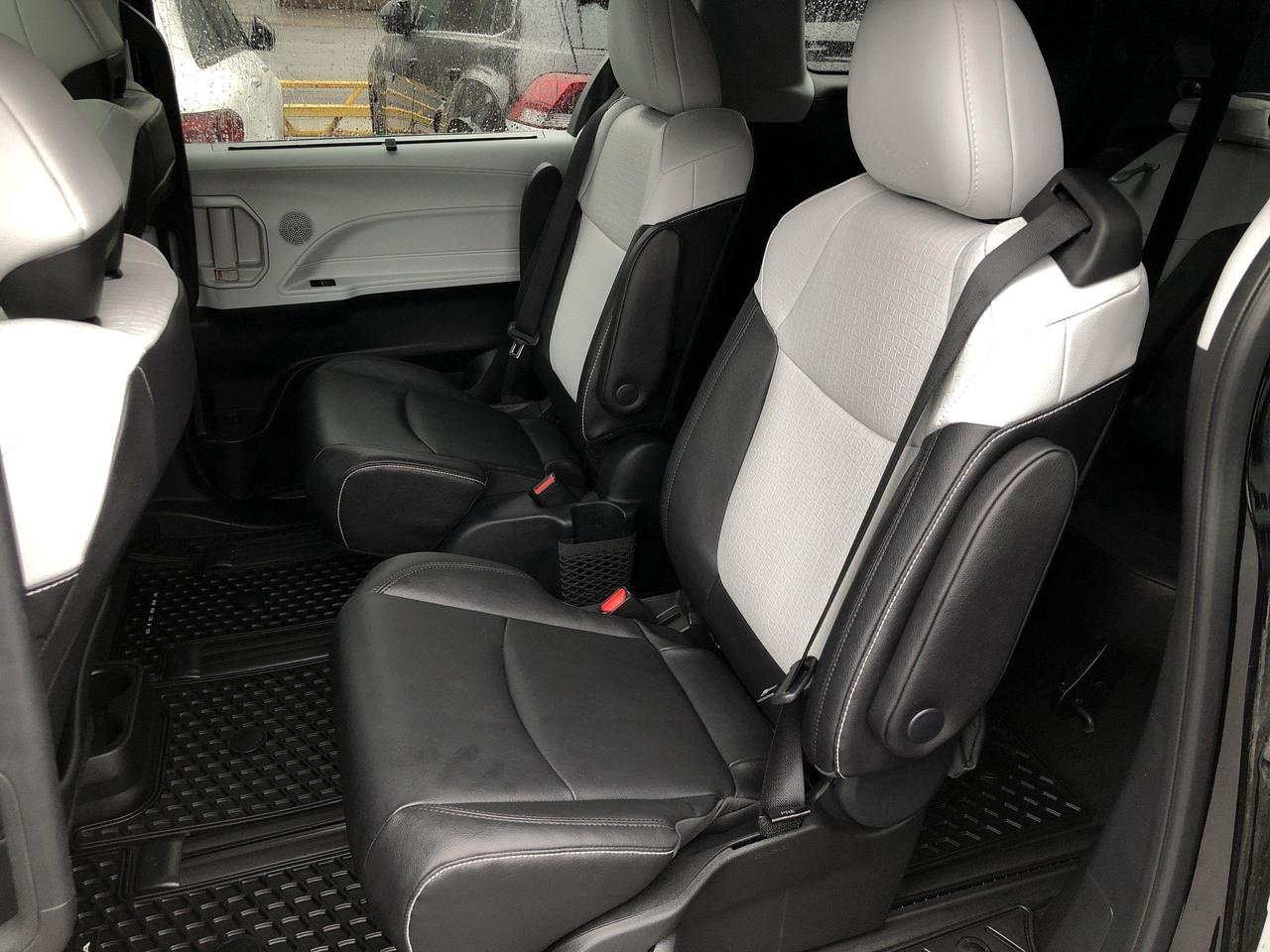 2025 Toyota Sienna XSE 7-Passenger XSE HYBRID!!  AWD, ROOF, HTD. SEAT Photo