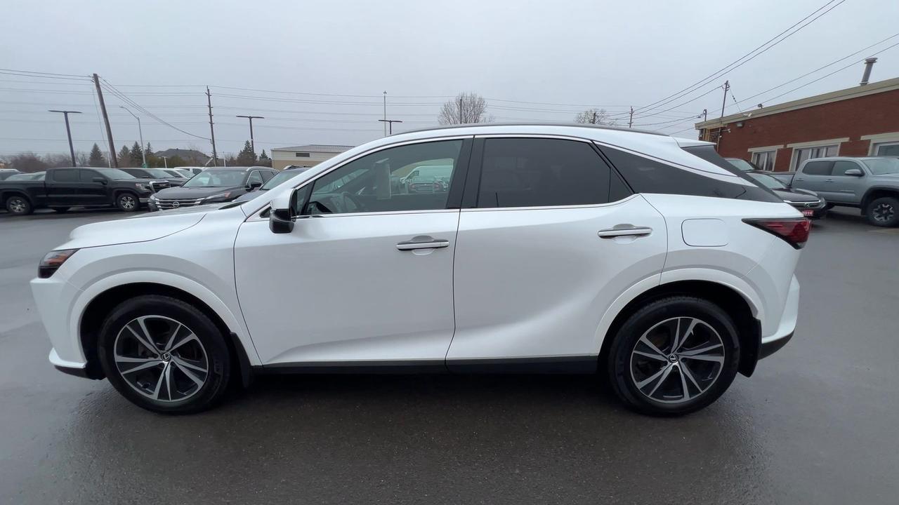 2023 Lexus RX >>JUST SOLD Photo4