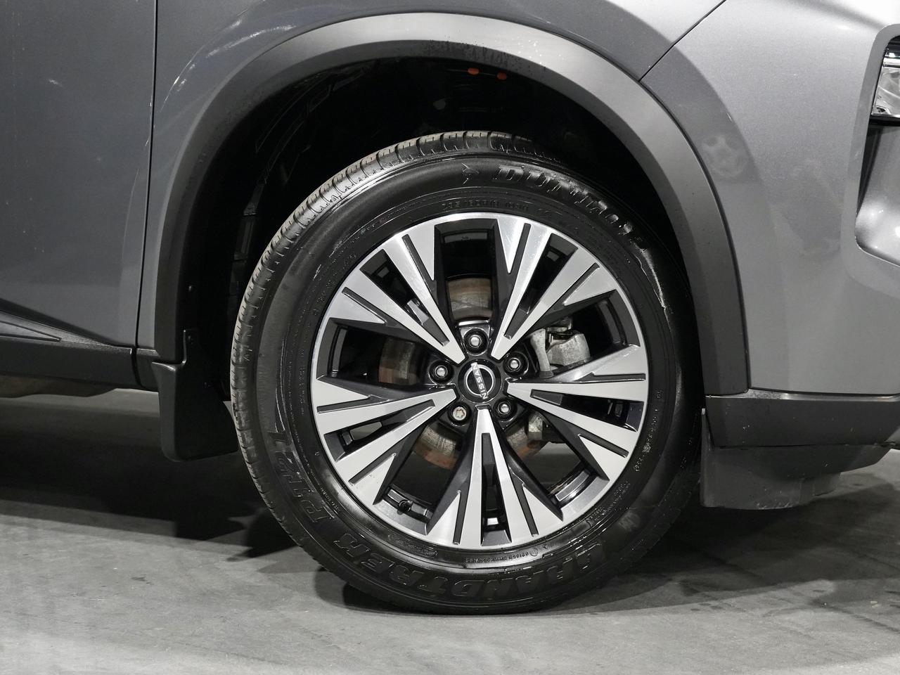2023 Nissan NissanRogue SV Moonroof Photo4