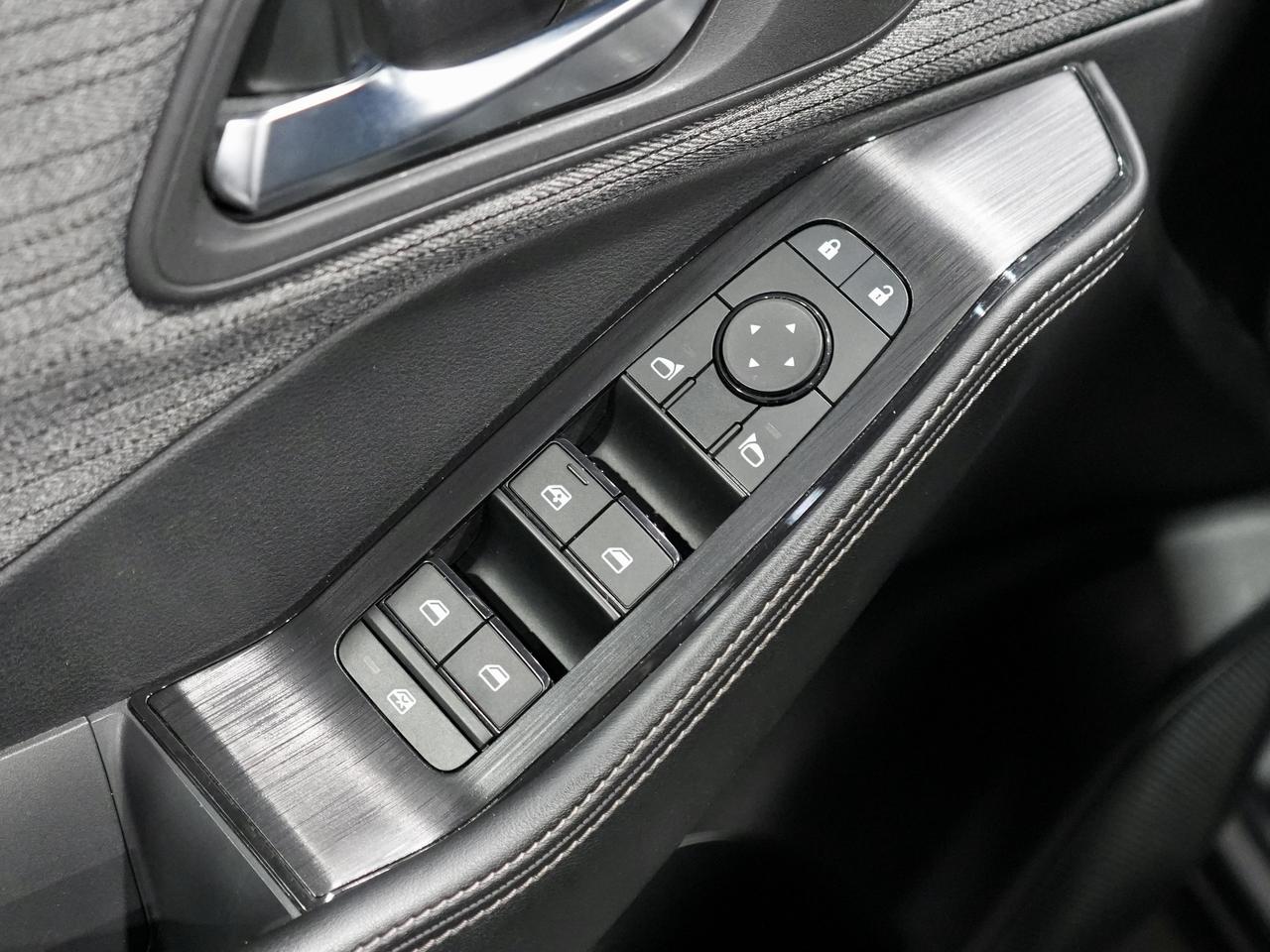 2023 Nissan NissanRogue SV Moonroof Photo