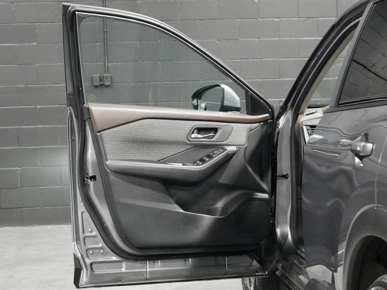 2023 Nissan NissanRogue SV Moonroof Photo