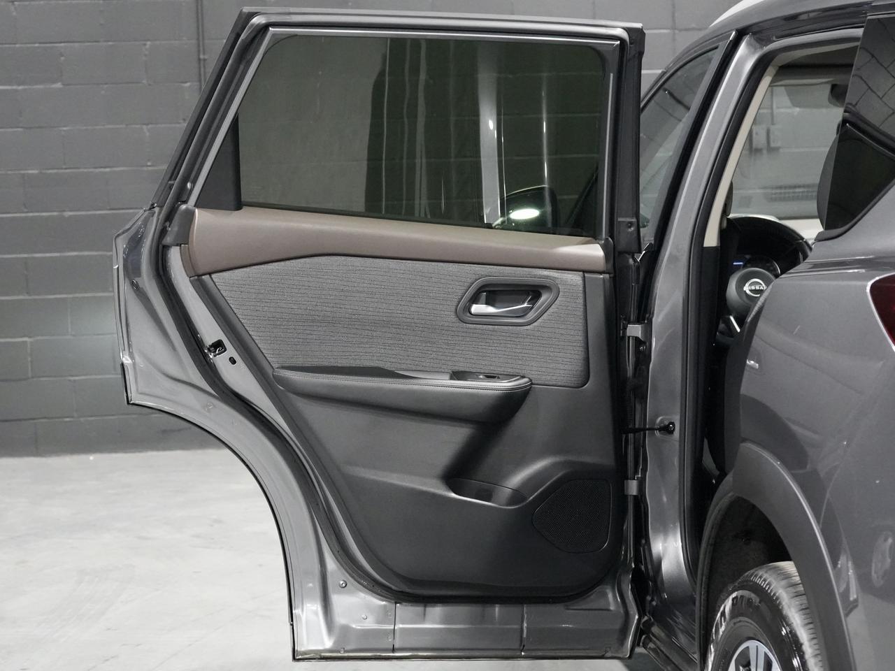2023 Nissan NissanRogue SV Moonroof Photo